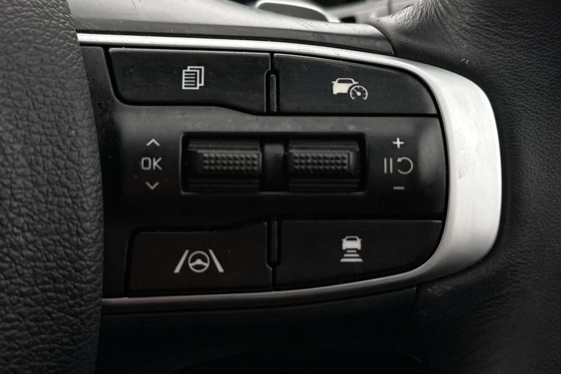 2023 KIA SPORTAGE 2023 KIA SPORTAGE