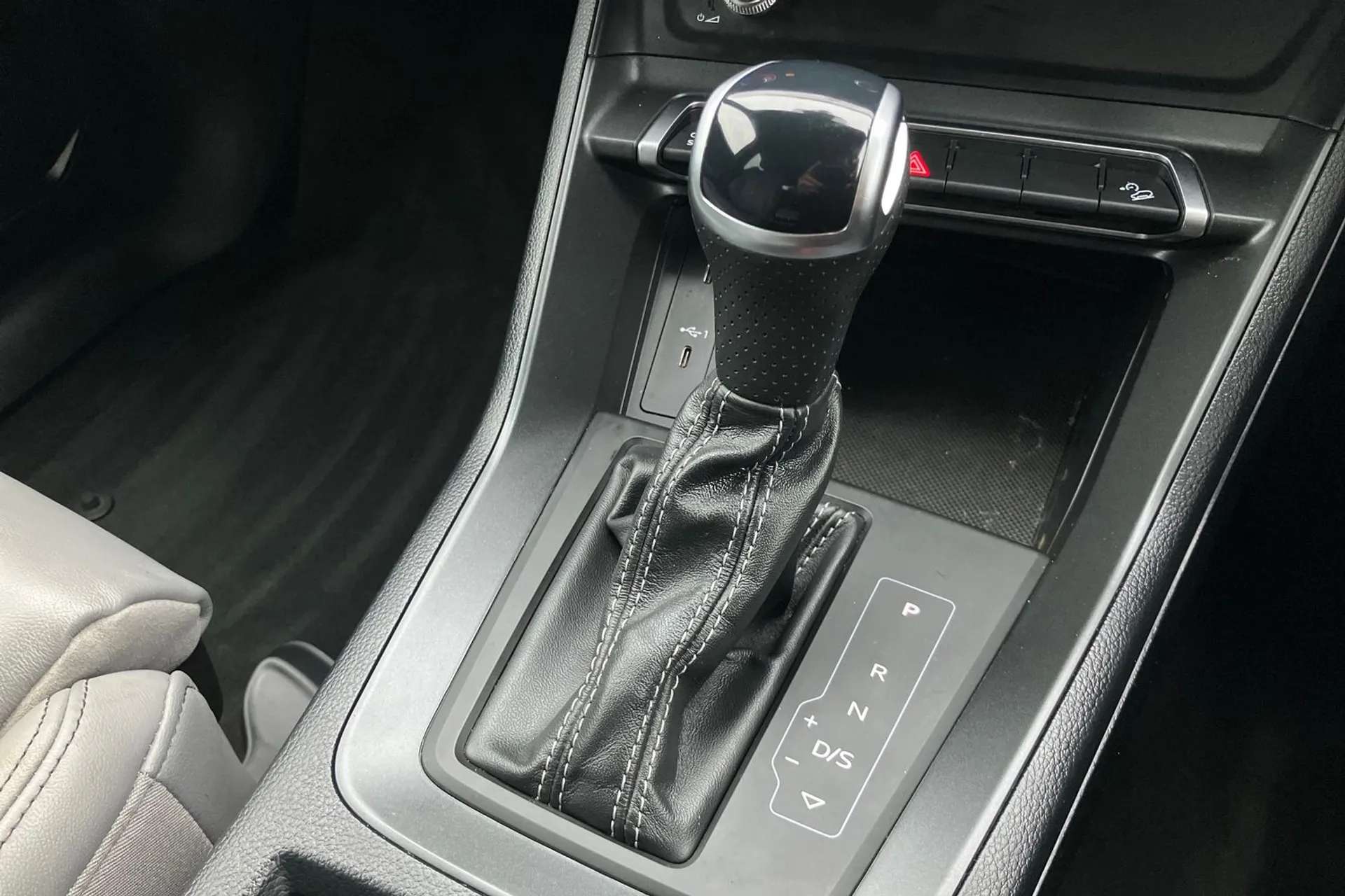 2024 AUDI Q3 2024 AUDI Q3