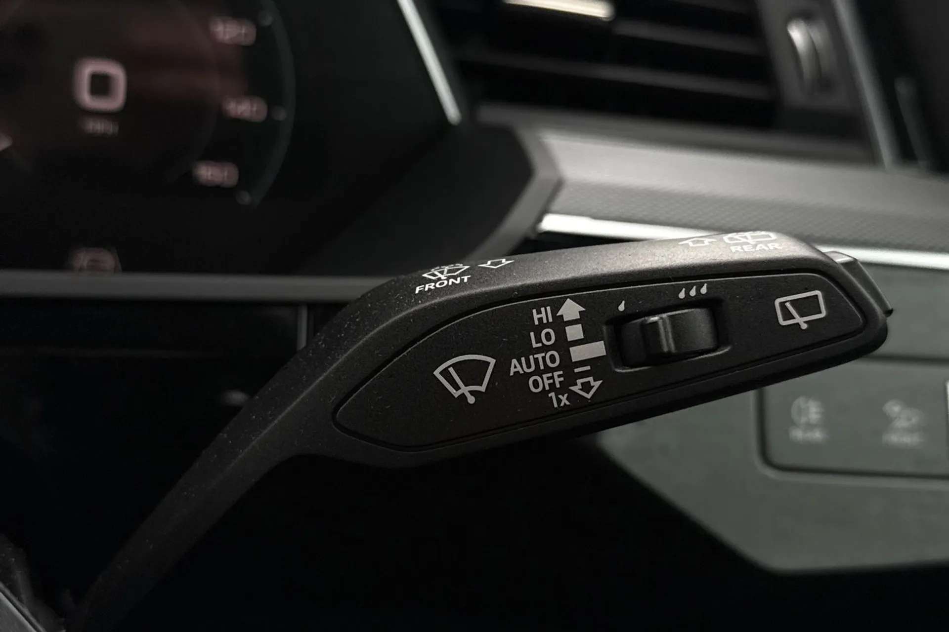 2023 AUDI Q8 2023 AUDI Q8