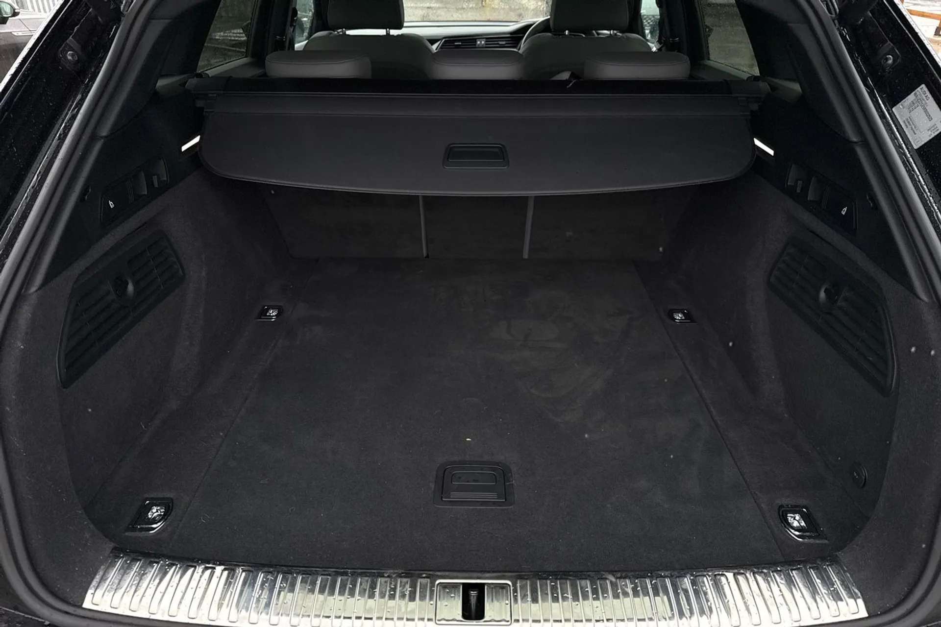 2023 AUDI Q8 2023 AUDI Q8