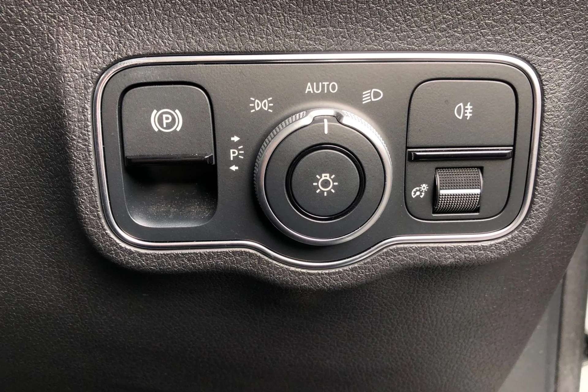 2023 MERCEDES-BENZ EQB 2023 MERCEDES-BENZ EQB