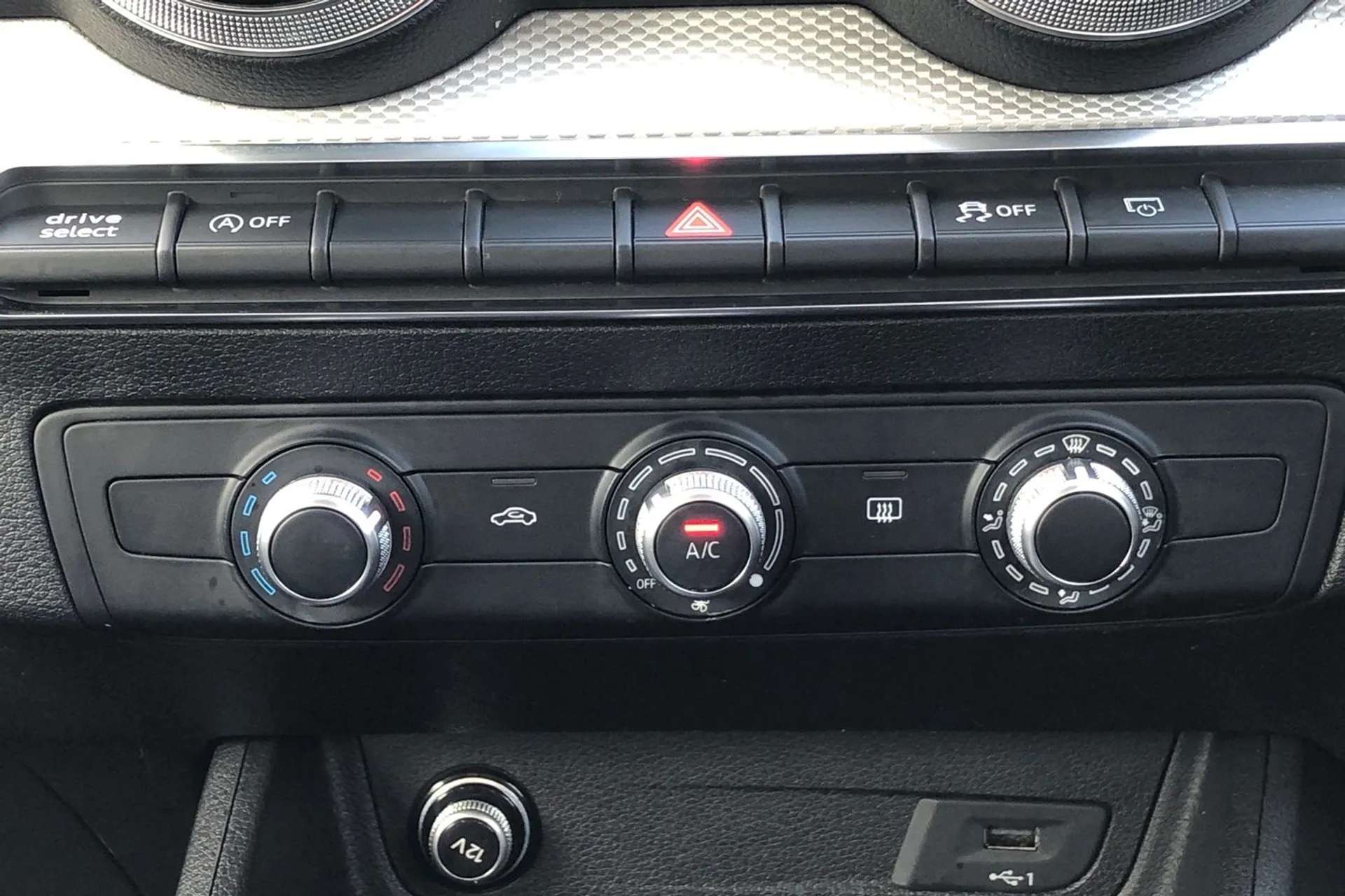 2021 AUDI Q2 2021 AUDI Q2