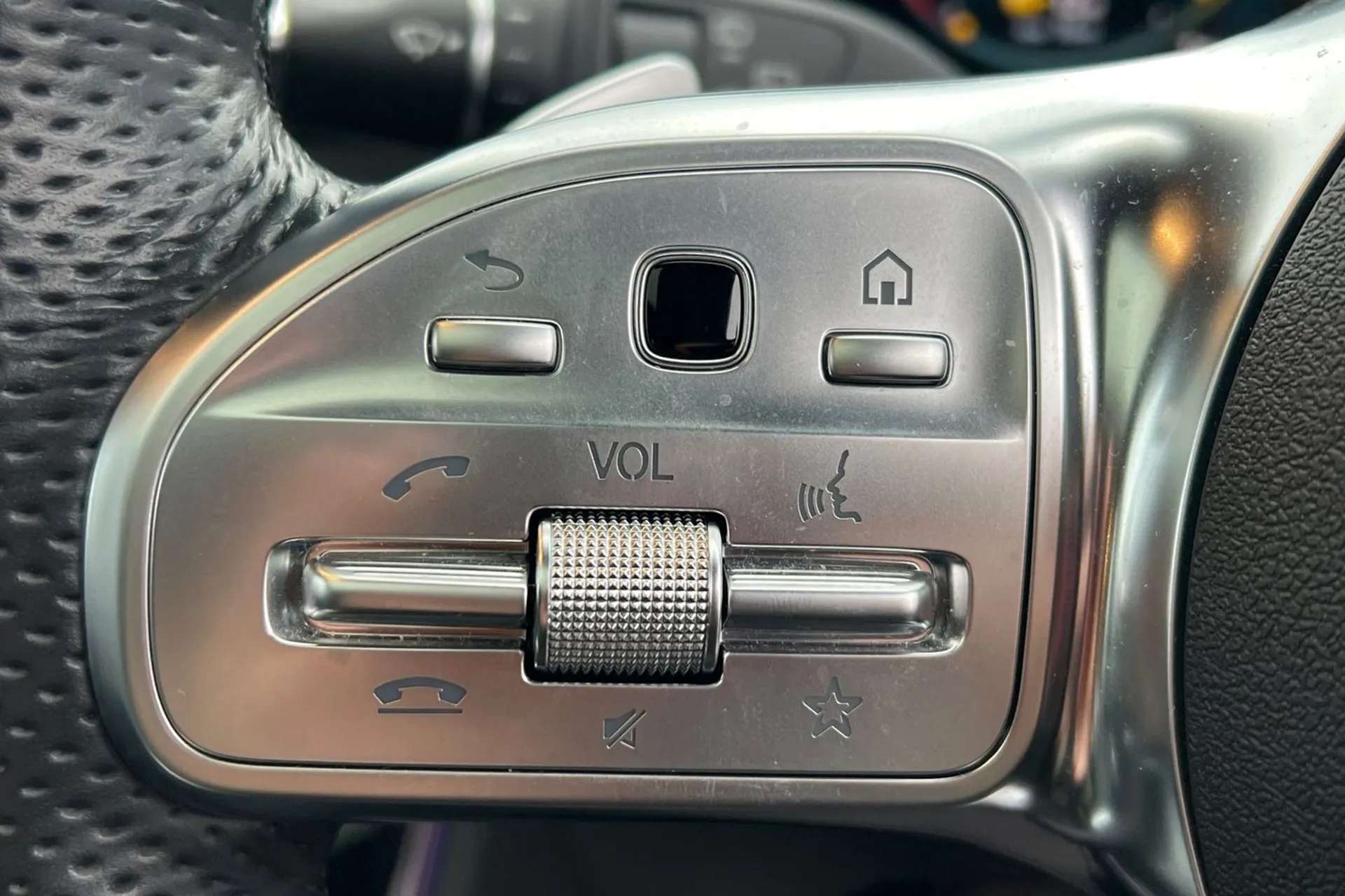 2023 MERCEDES-BENZ EQC 2023 MERCEDES-BENZ EQC