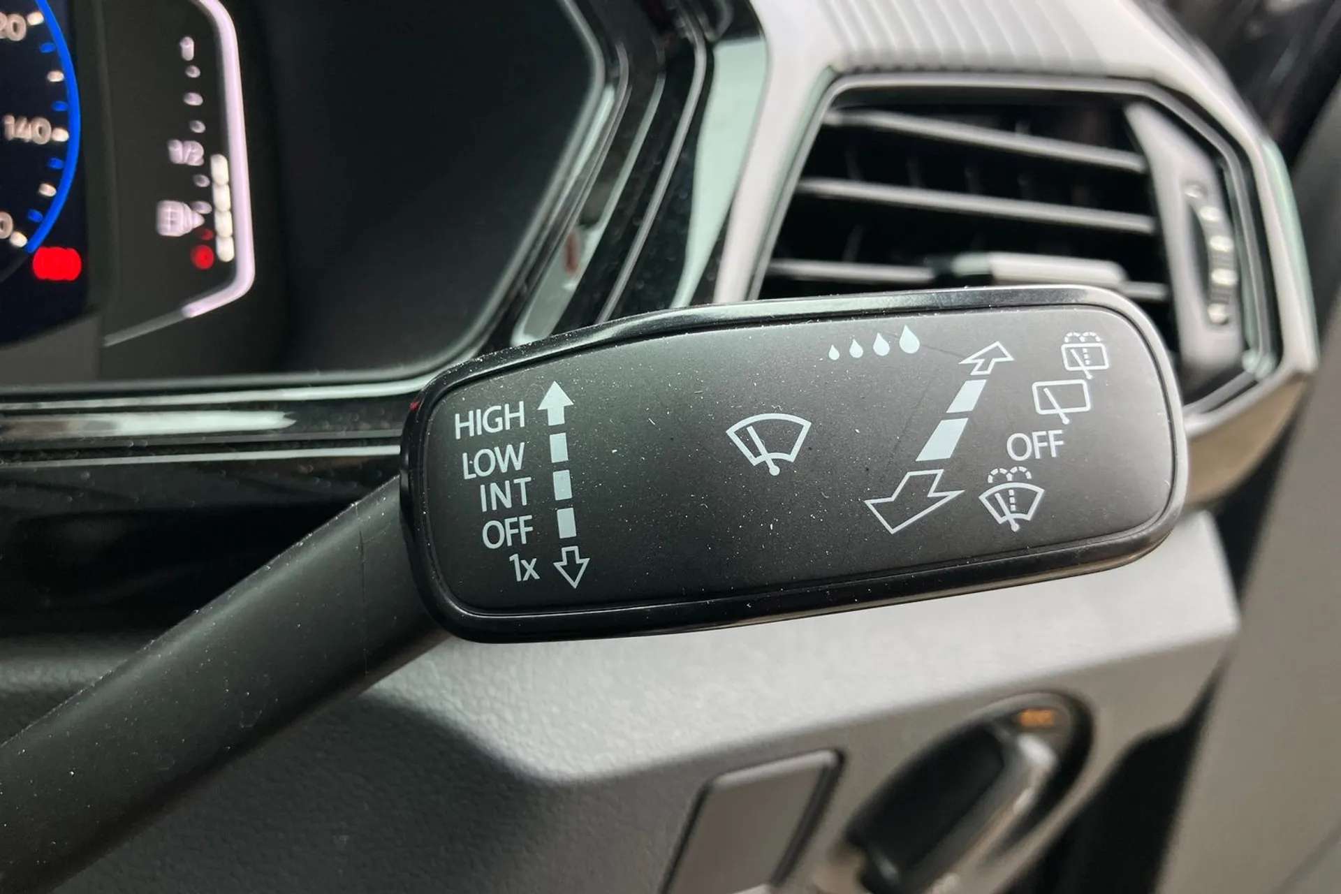 2023 VOLKSWAGEN T-CROSS 2023 VOLKSWAGEN T-CROSS