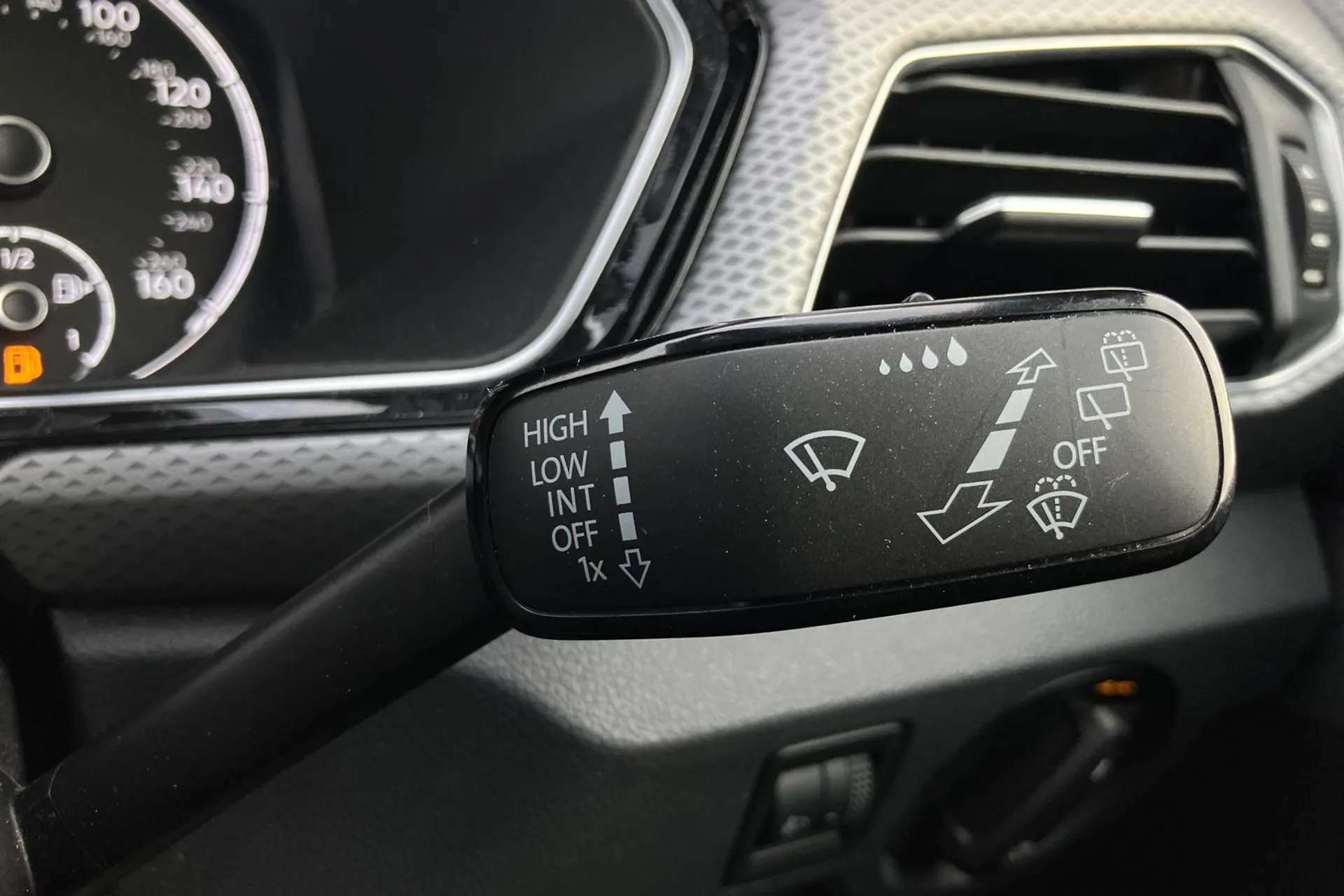 2021 VOLKSWAGEN T-CROSS 2021 VOLKSWAGEN T-CROSS