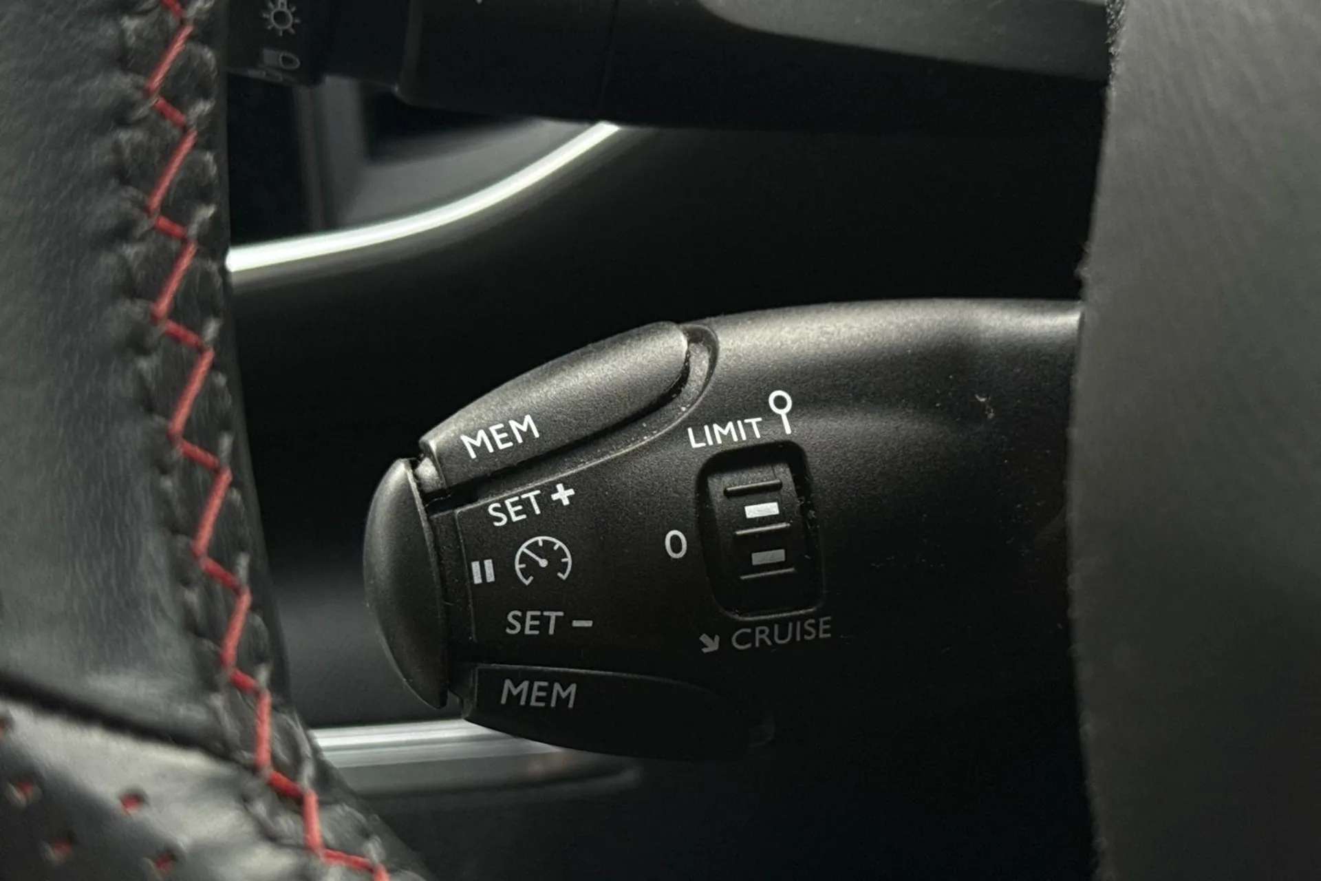 2019 PEUGEOT 308 2019 PEUGEOT 308