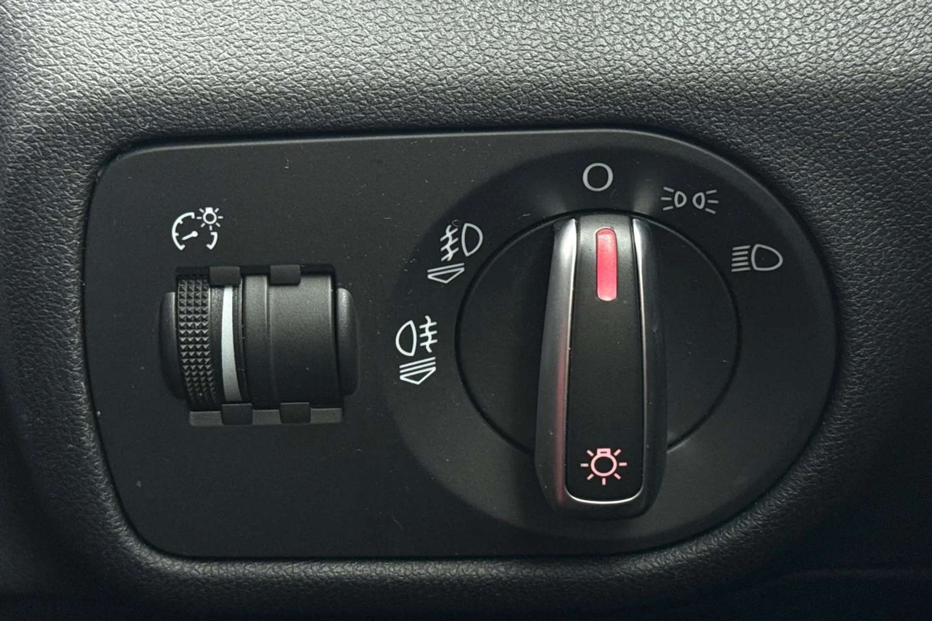 2018 AUDI A1 2018 AUDI A1