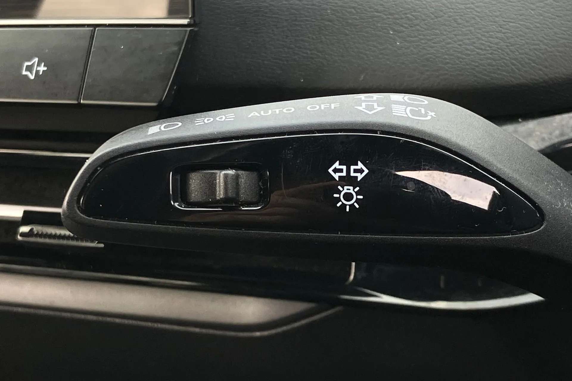 2023 MG MOTOR UK MG4 2023 MG MOTOR UK MG4