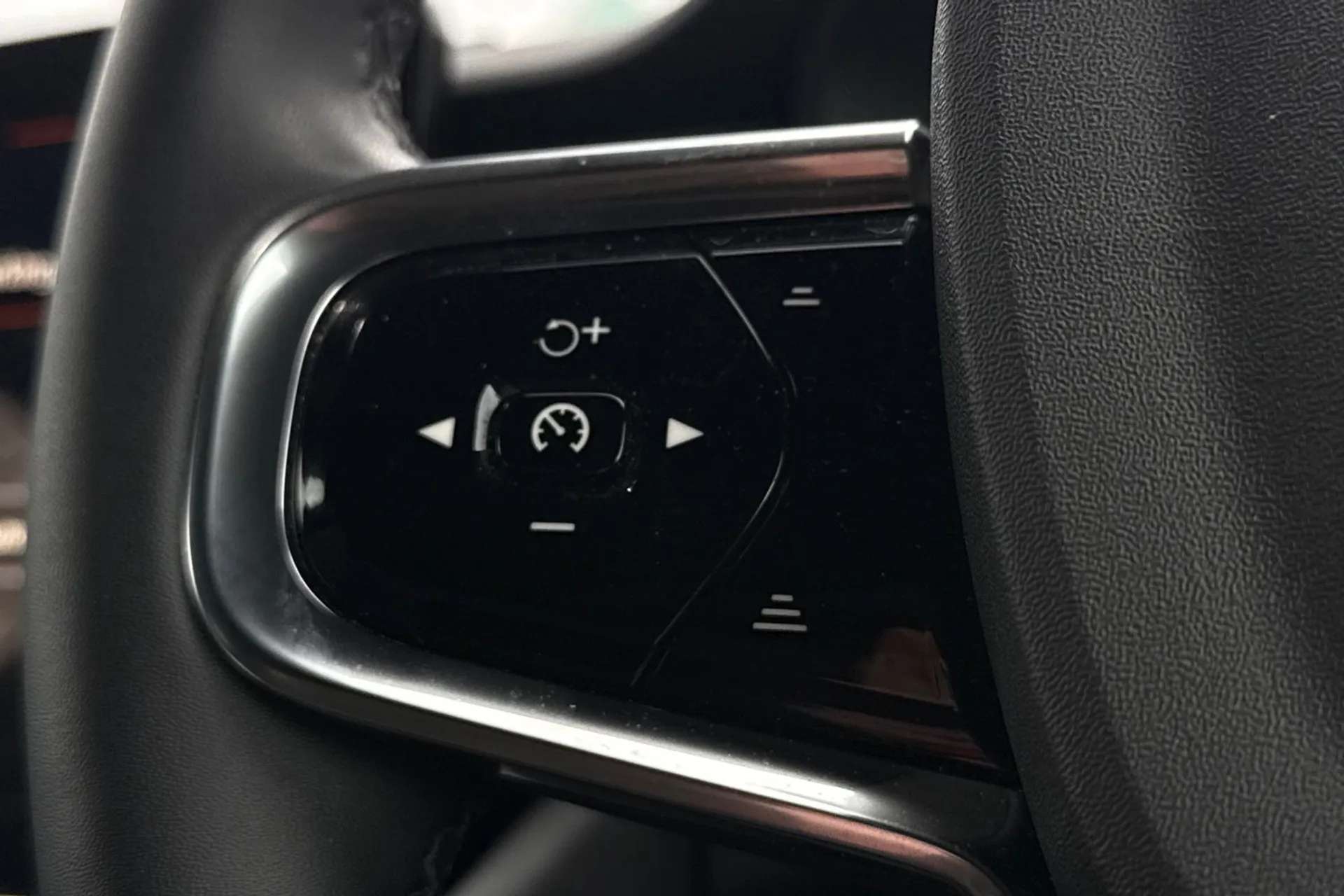 2022 POLESTAR 2 2022 POLESTAR 2