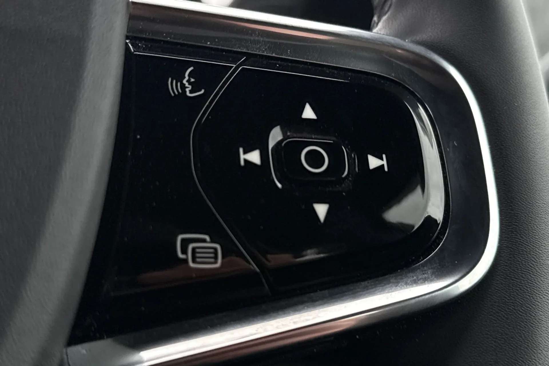 2022 POLESTAR 2 2022 POLESTAR 2