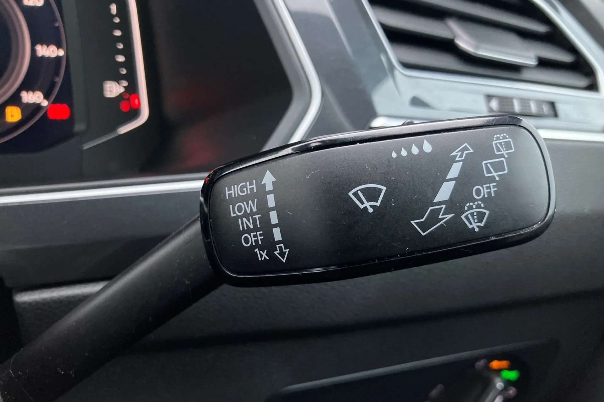 2020 VOLKSWAGEN TIGUAN 2020 VOLKSWAGEN TIGUAN