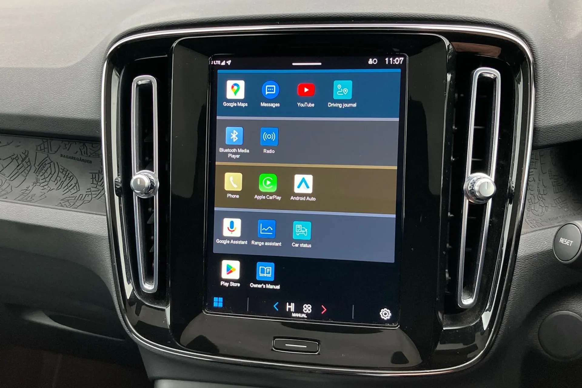 2022 VOLVO C40 2022 VOLVO C40