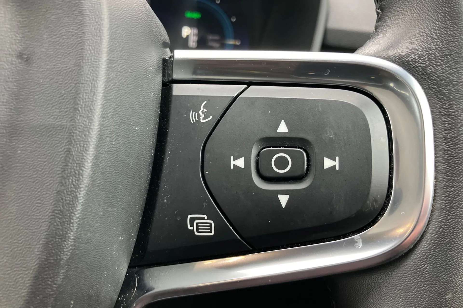 2022 VOLVO C40 2022 VOLVO C40