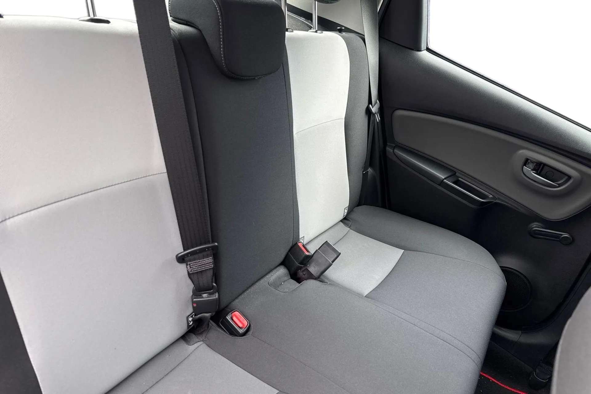 2018 TOYOTA YARIS 2018 TOYOTA YARIS