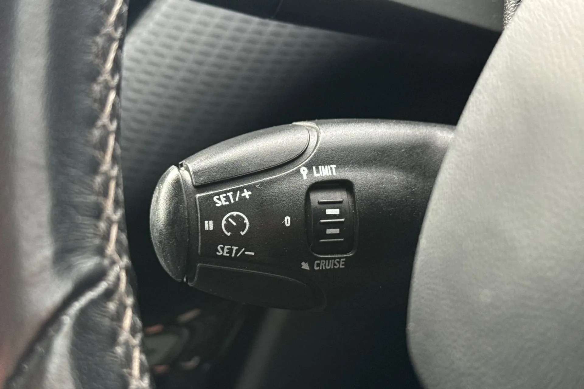 2019 PEUGEOT 2008 2019 PEUGEOT 2008