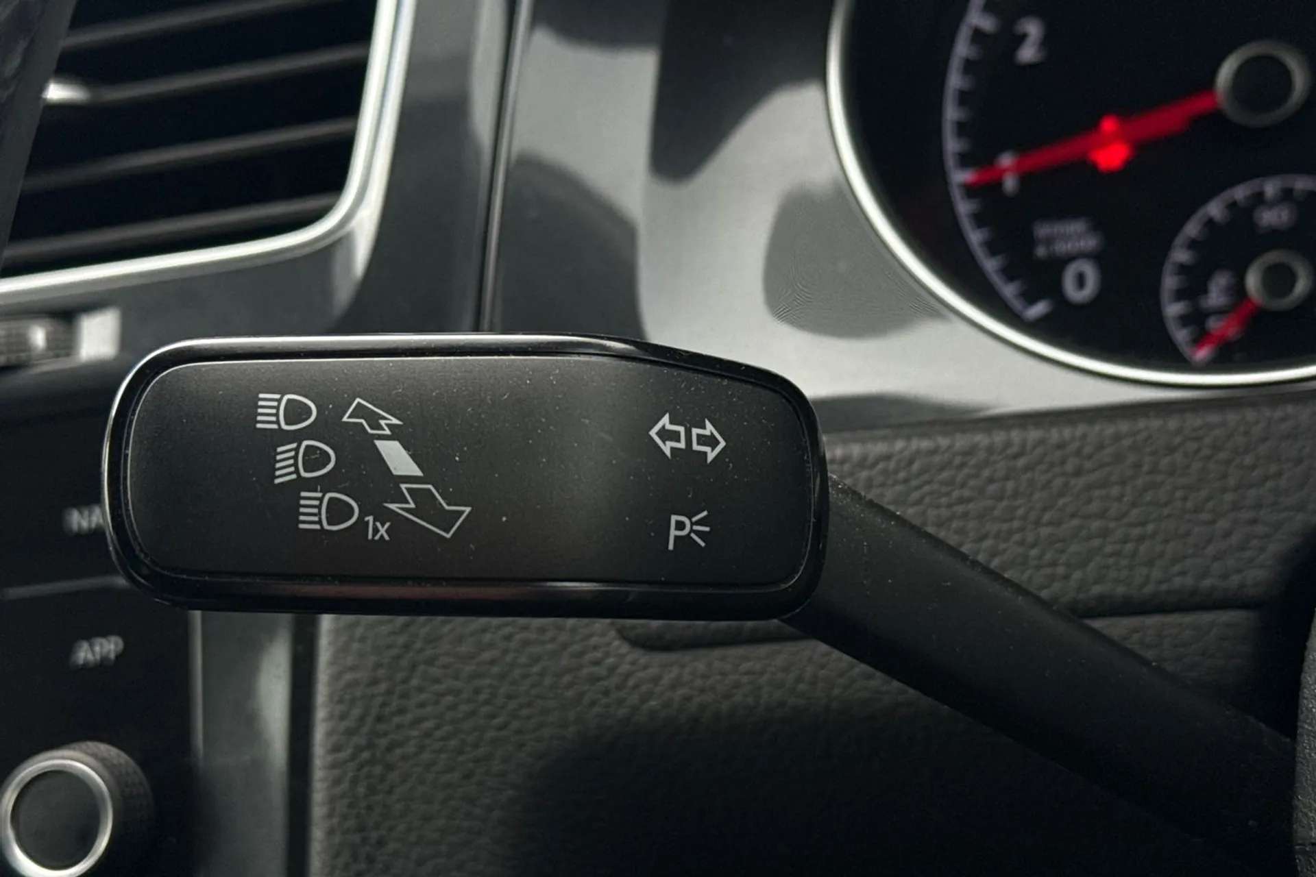 2020 VOLKSWAGEN GOLF 2020 VOLKSWAGEN GOLF