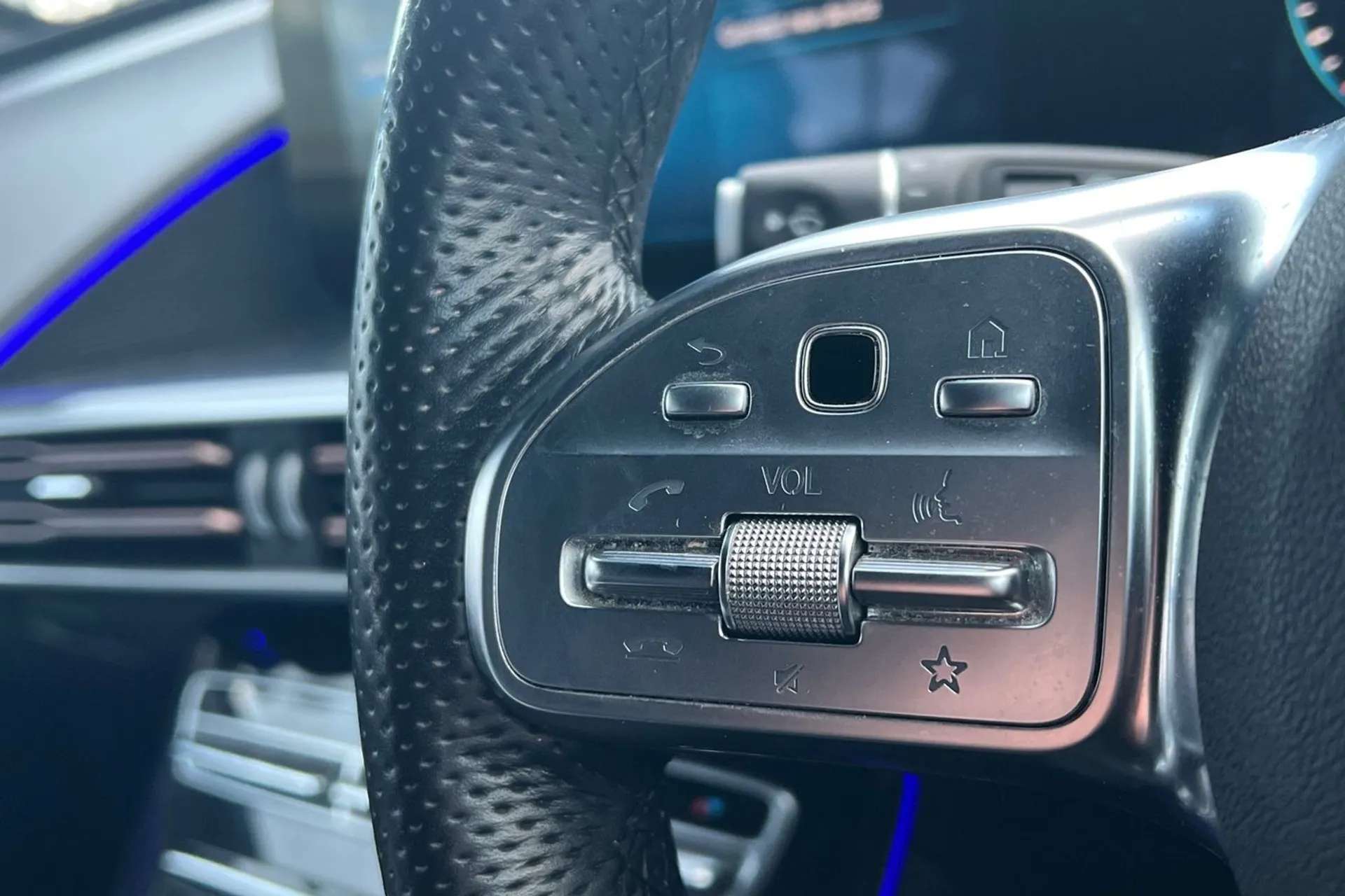 2021 MERCEDES-BENZ EQC 2021 MERCEDES-BENZ EQC