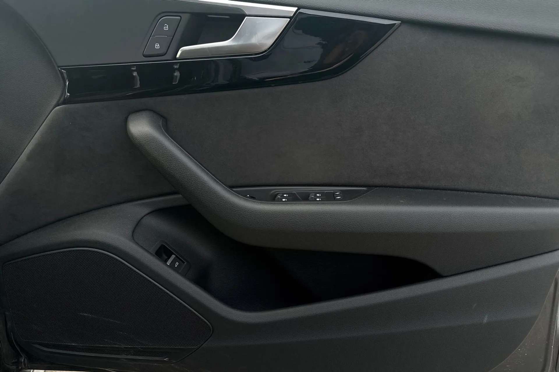 2018 AUDI A4 2018 AUDI A4