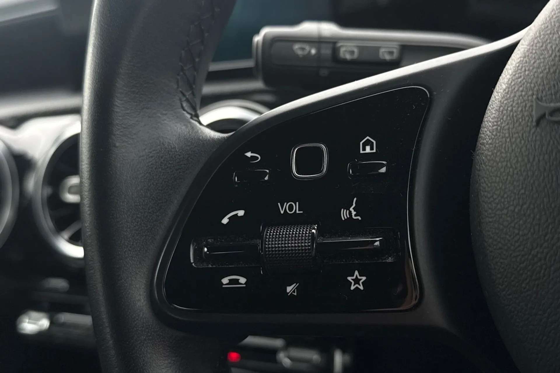 2019 MERCEDES-BENZ A CLASS 2019 MERCEDES-BENZ A CLASS