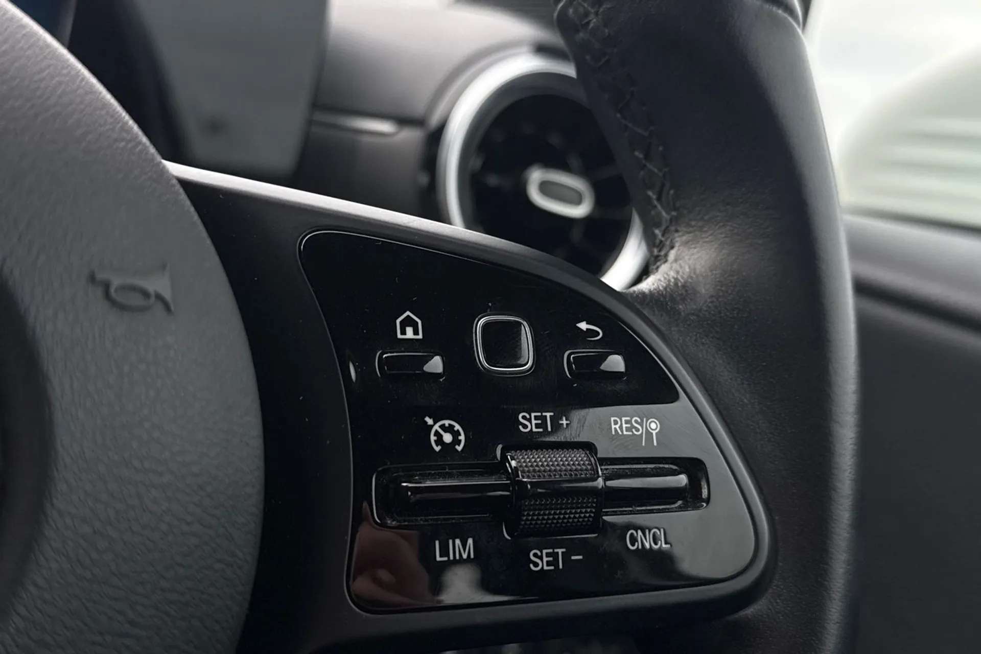 2019 MERCEDES-BENZ A CLASS 2019 MERCEDES-BENZ A CLASS