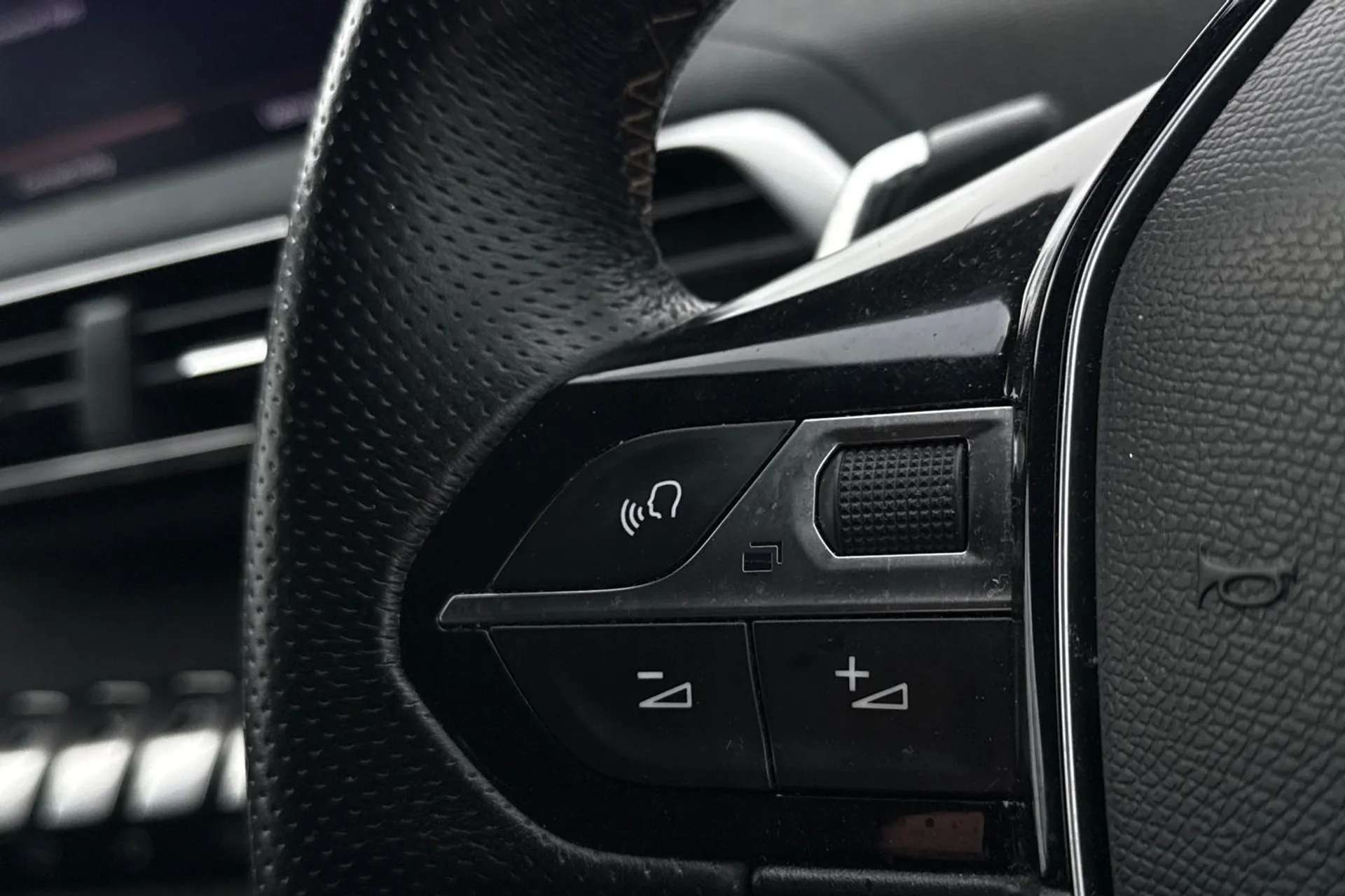 2018 PEUGEOT 5008 2018 PEUGEOT 5008