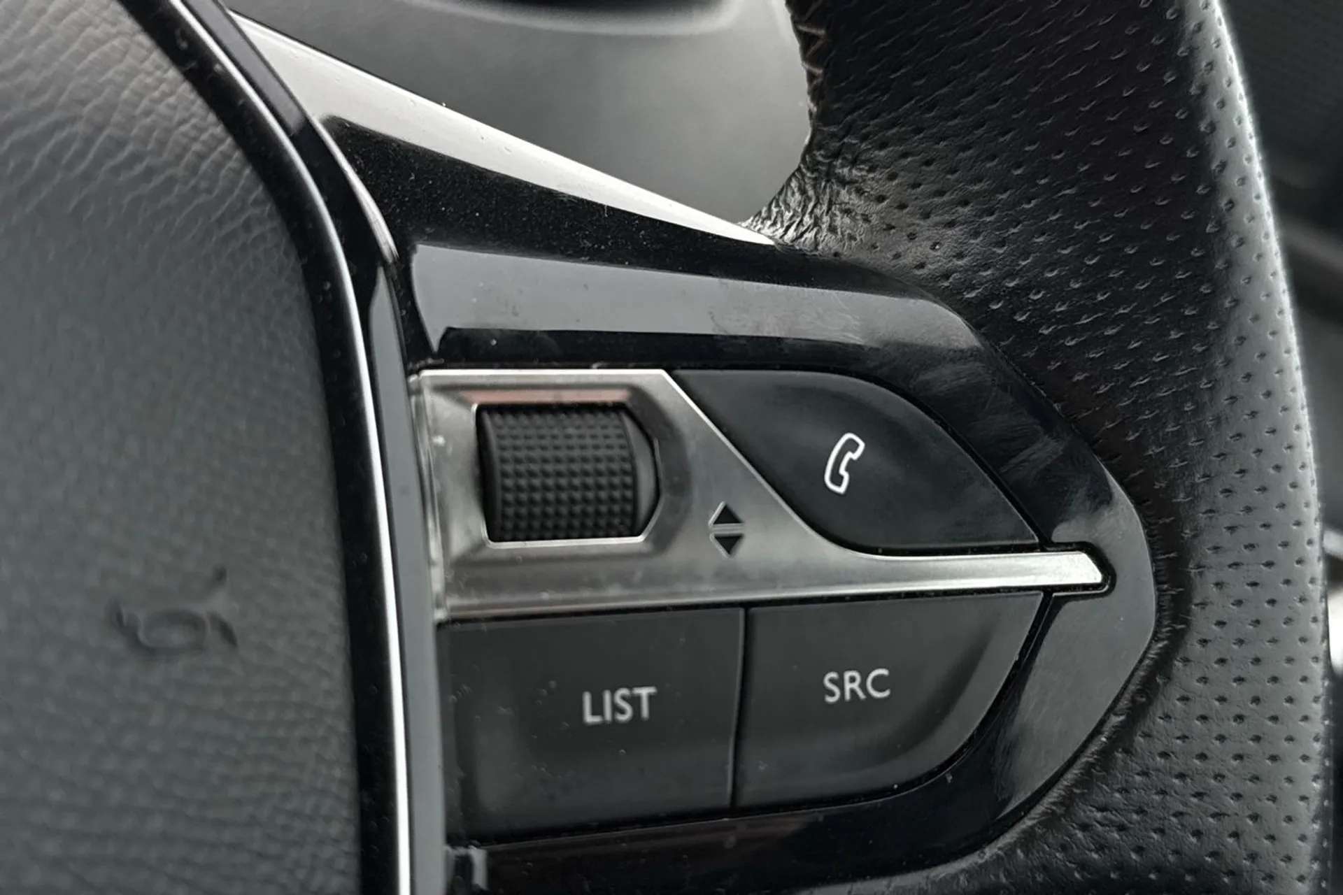 2018 PEUGEOT 5008 2018 PEUGEOT 5008