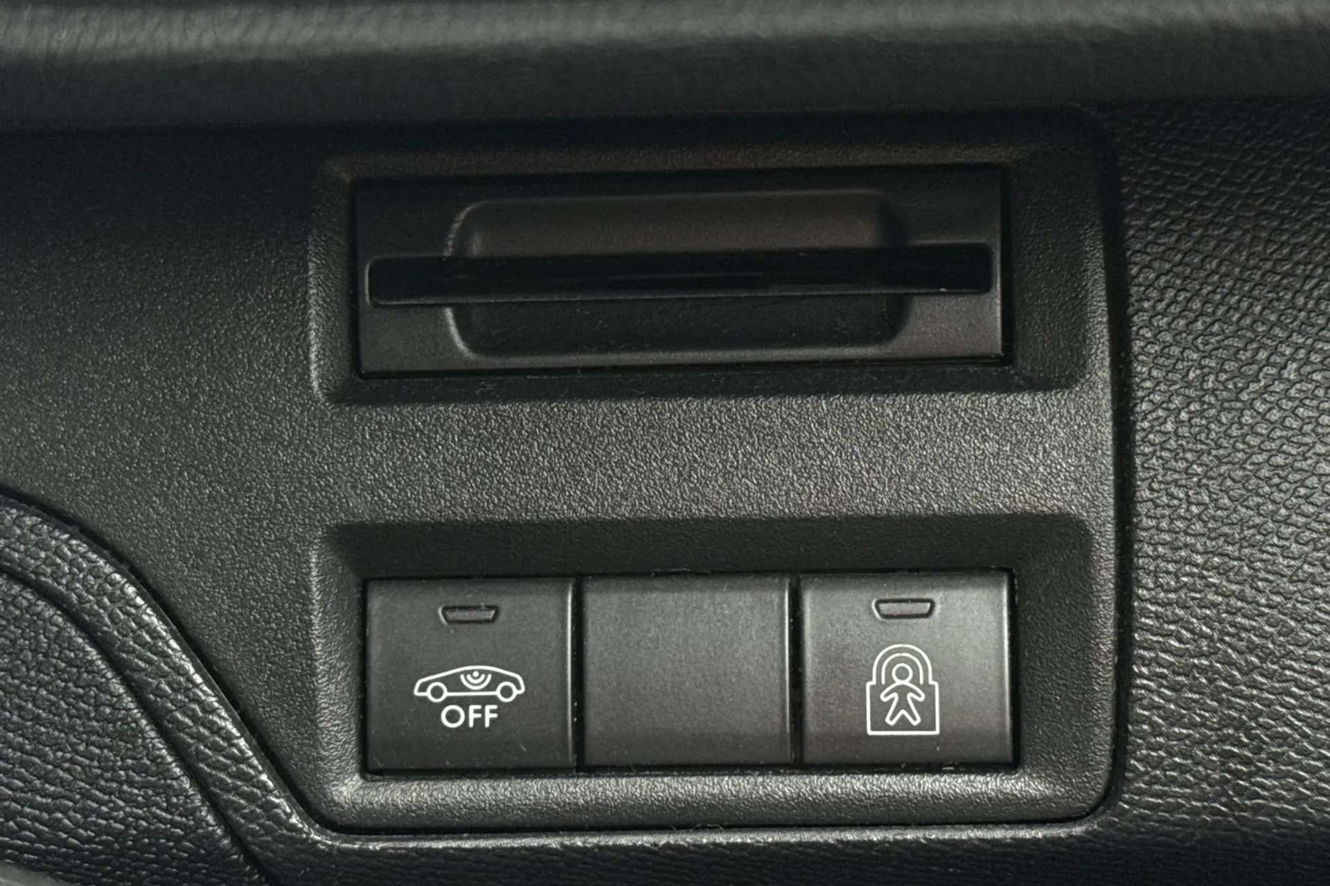 2018 PEUGEOT 5008 2018 PEUGEOT 5008