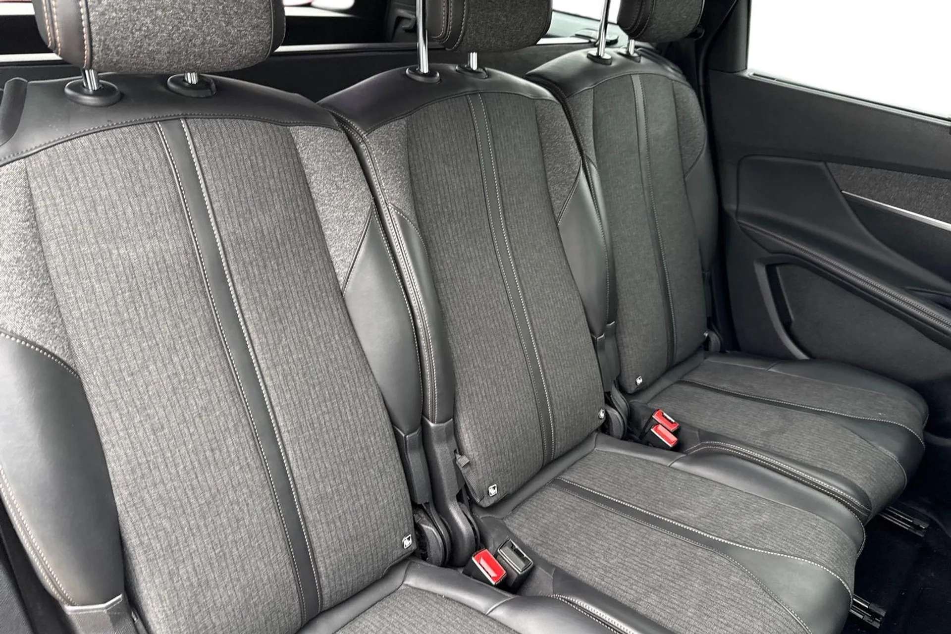 2018 PEUGEOT 5008 2018 PEUGEOT 5008