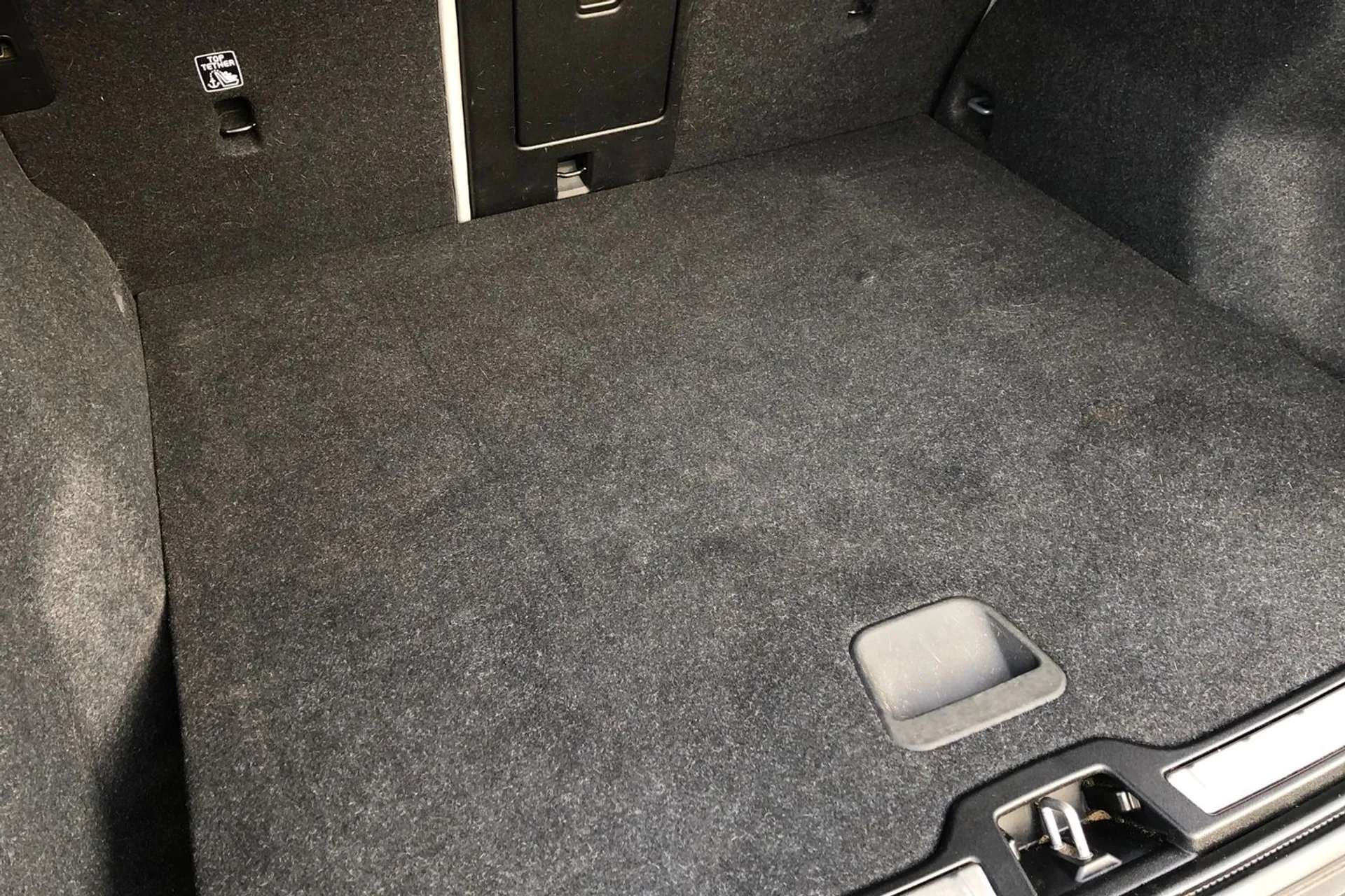 2022 VOLVO C40 2022 VOLVO C40