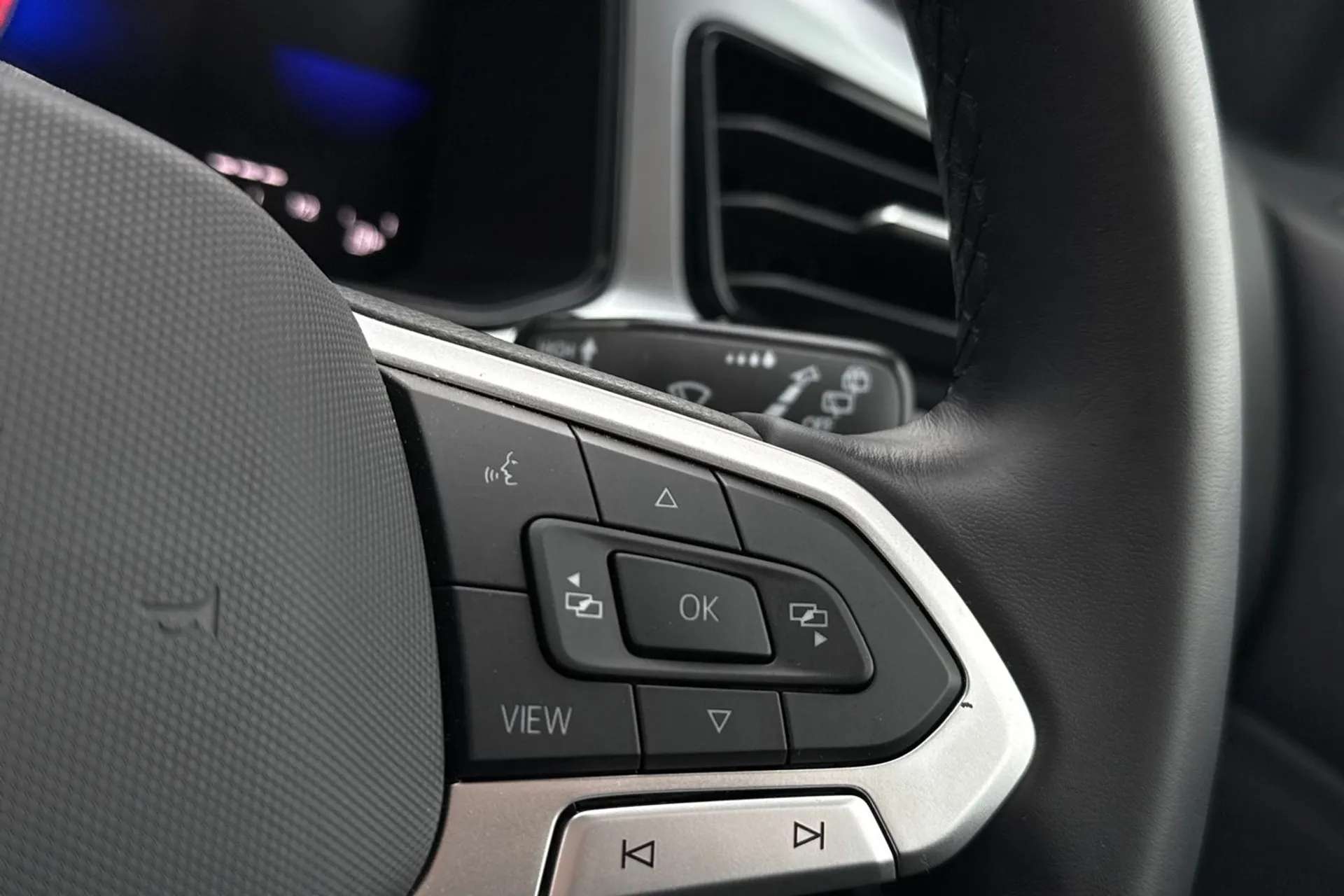 2023 VOLKSWAGEN T-ROC 2023 VOLKSWAGEN T-ROC