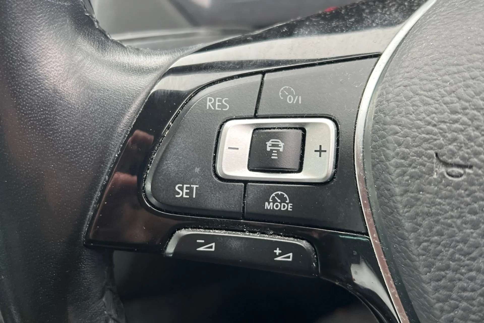 2019 VOLKSWAGEN TIGUAN 2019 VOLKSWAGEN TIGUAN