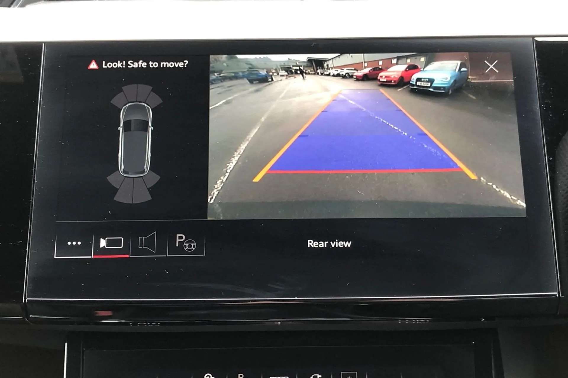 2023 AUDI Q8 2023 AUDI Q8