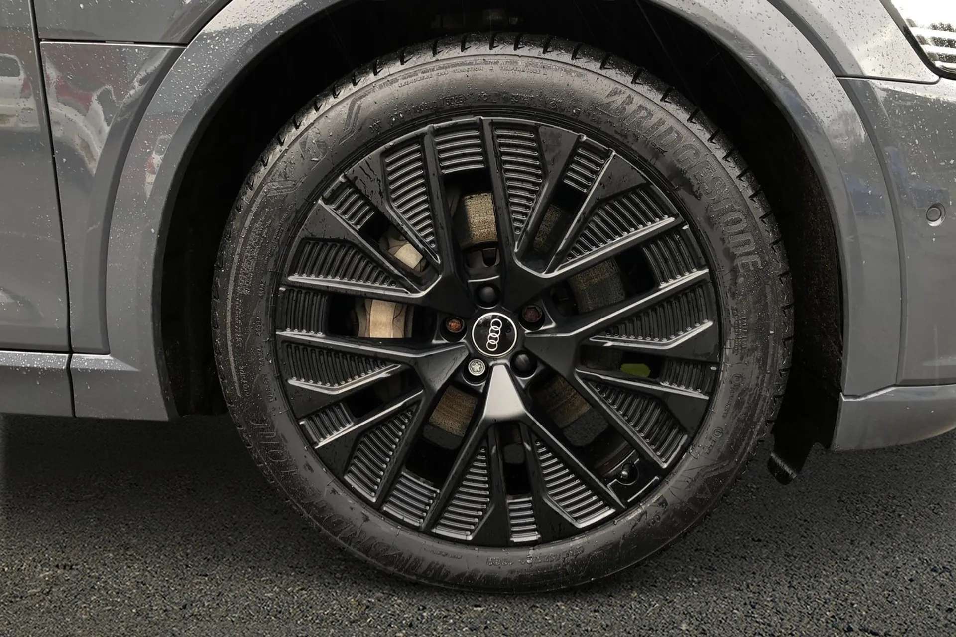 2023 AUDI Q8 2023 AUDI Q8