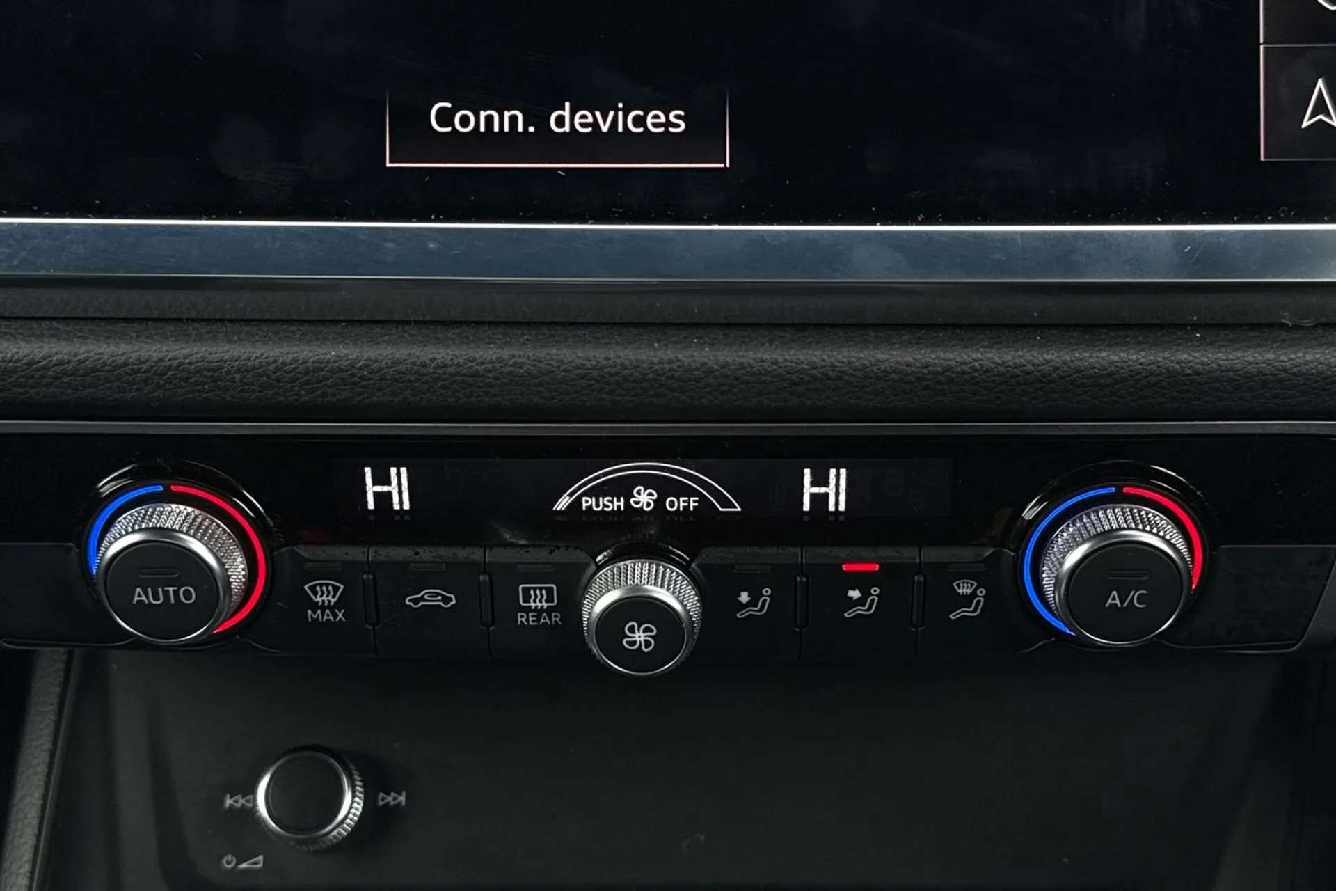 2019 AUDI Q3 2019 AUDI Q3