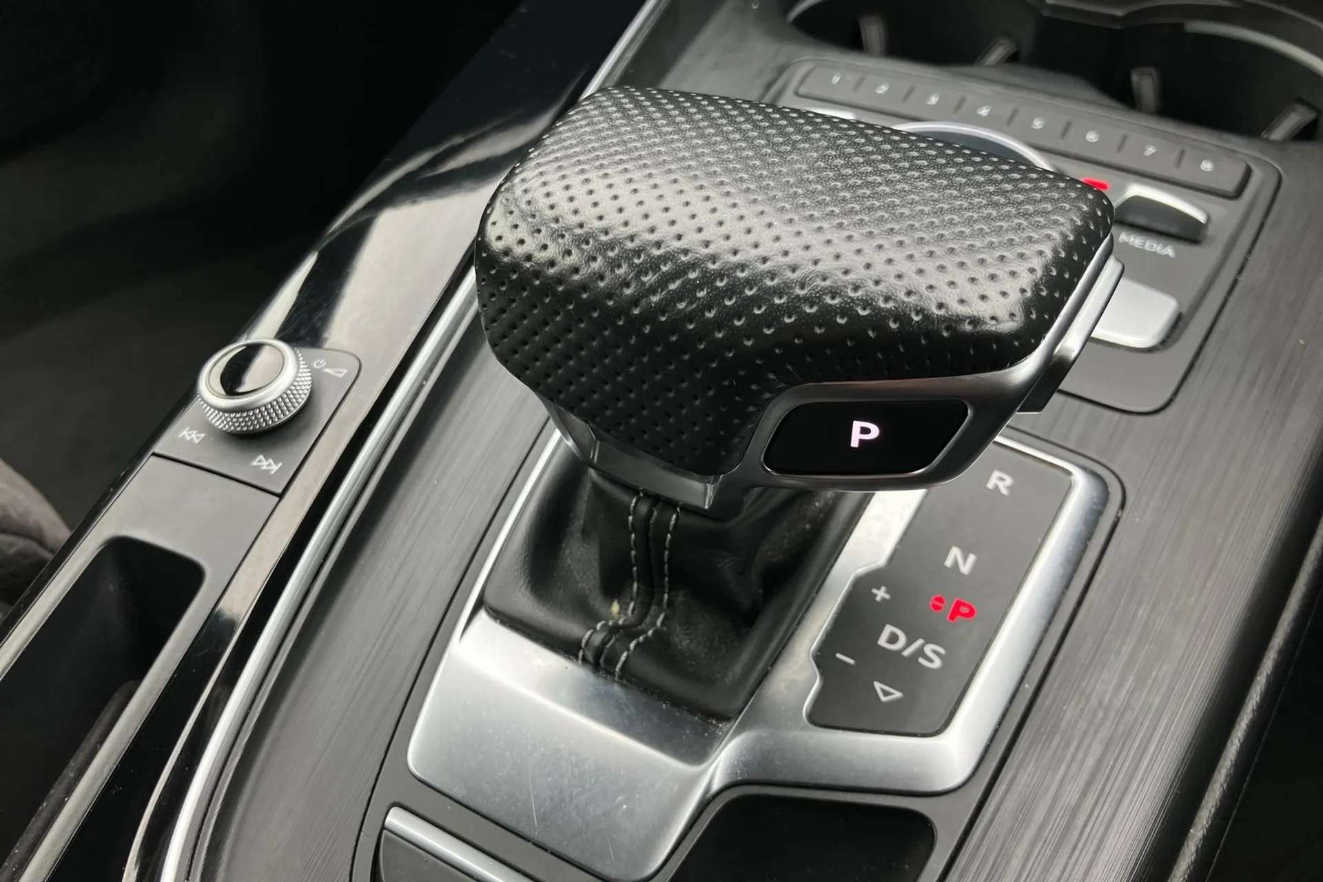 2018 AUDI A4 2018 AUDI A4