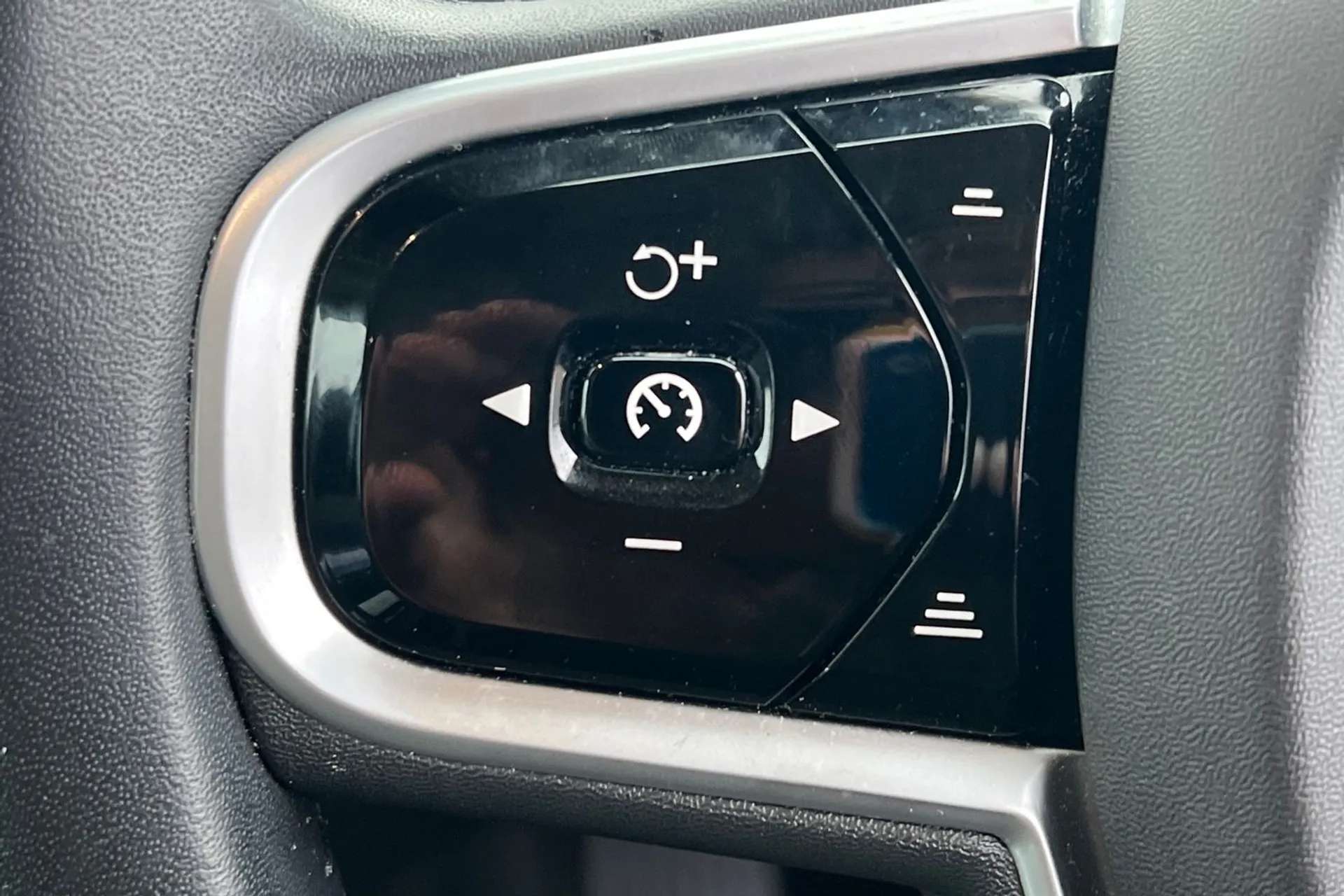 2018 VOLVO XC90 2018 VOLVO XC90