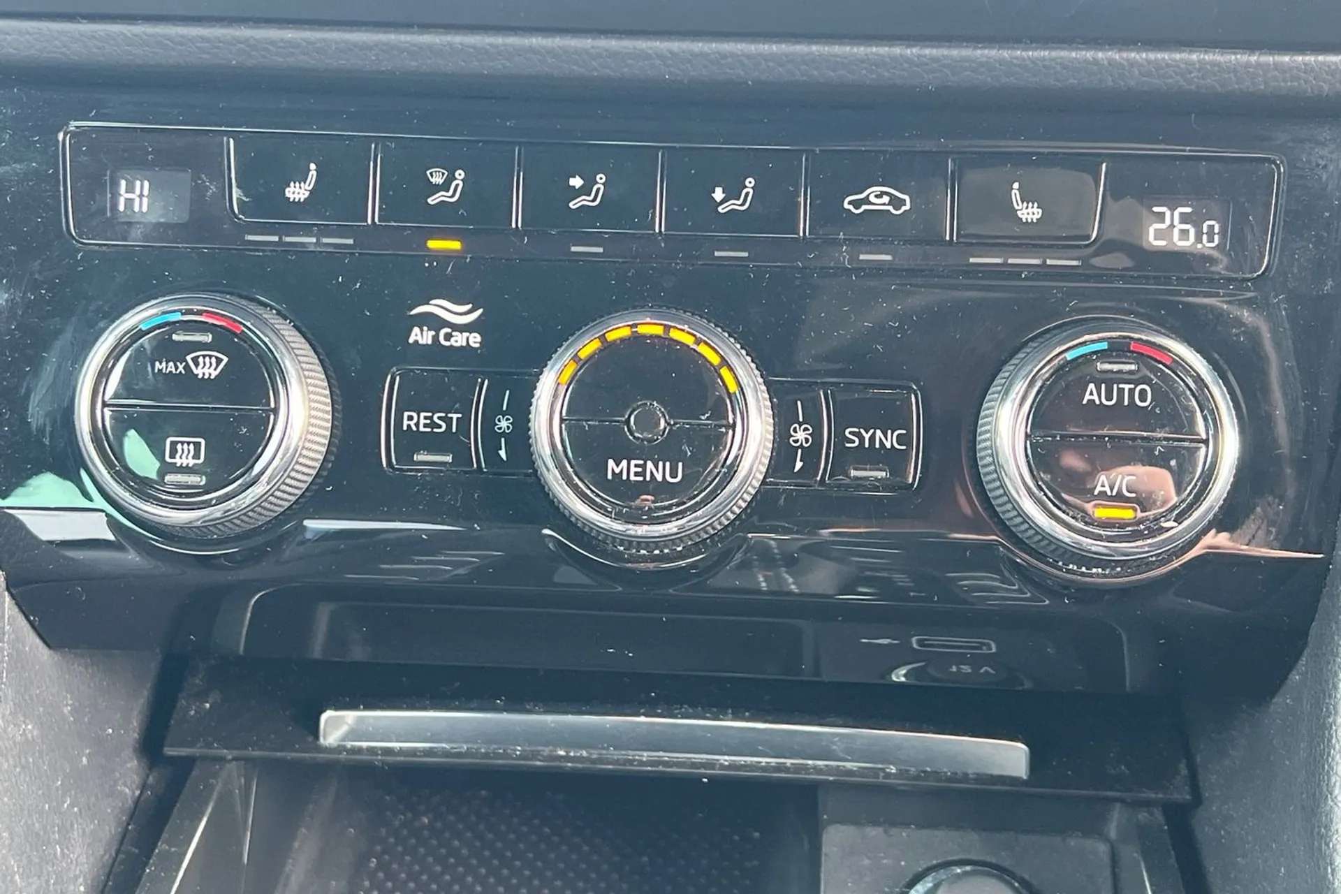 2020 SKODA SUPERB 2020 SKODA SUPERB