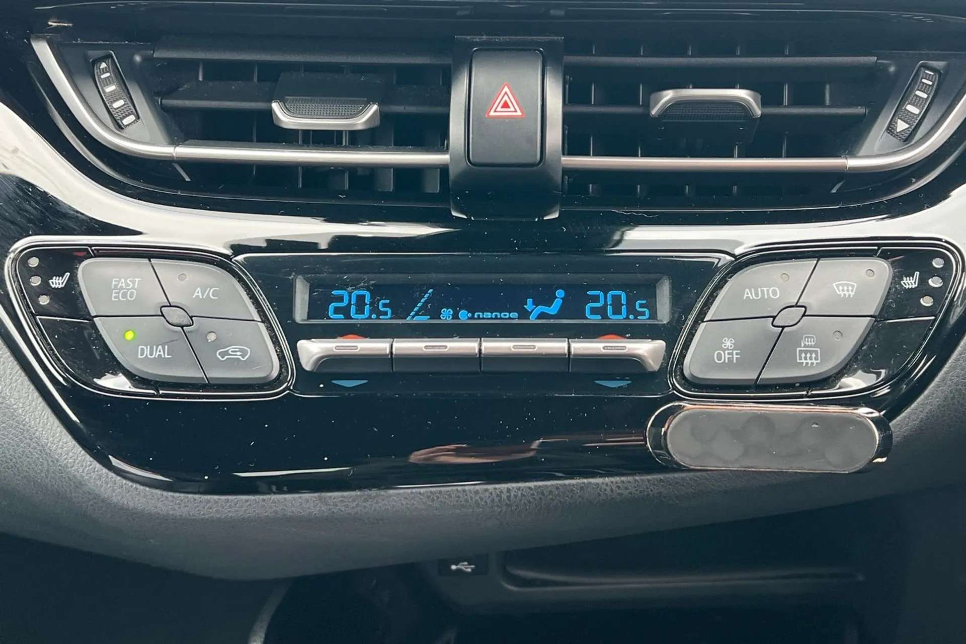 2021 TOYOTA C-HR 2021 TOYOTA C-HR