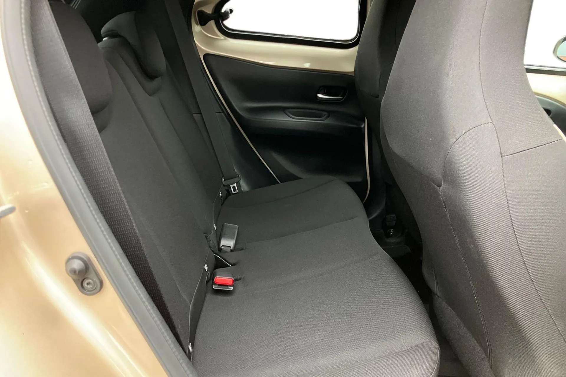 2022 TOYOTA AYGO X 2022 TOYOTA AYGO X