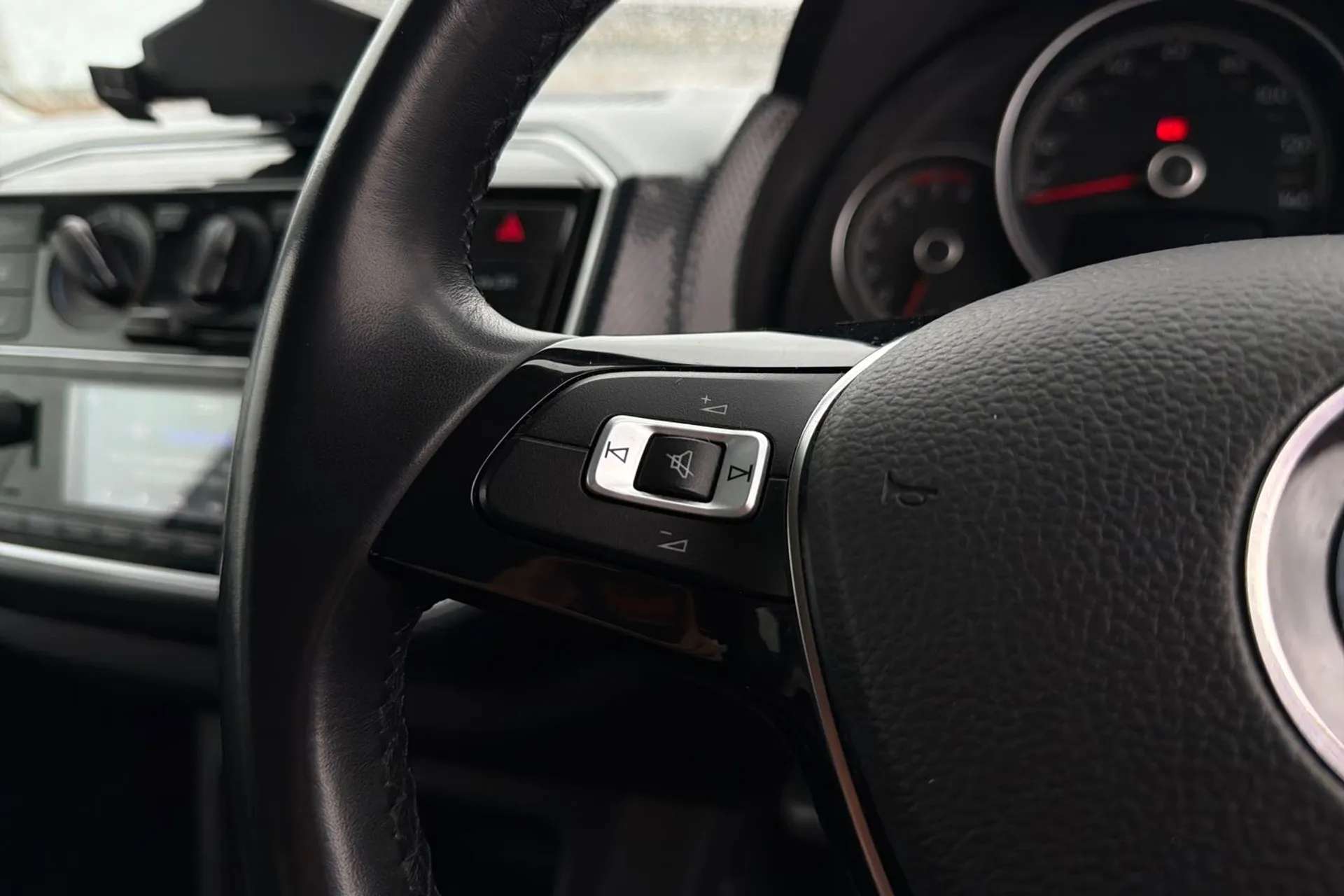 2022 VOLKSWAGEN UP 2022 VOLKSWAGEN UP