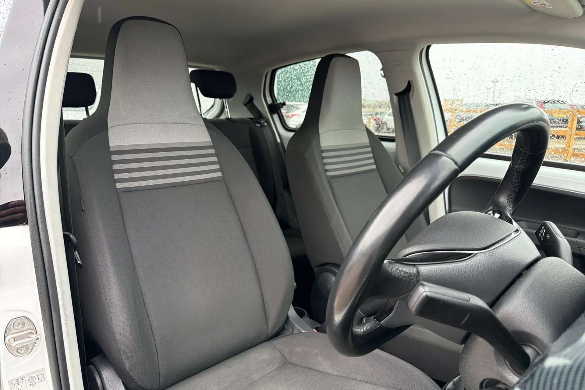 2022 VOLKSWAGEN UP 2022 VOLKSWAGEN UP