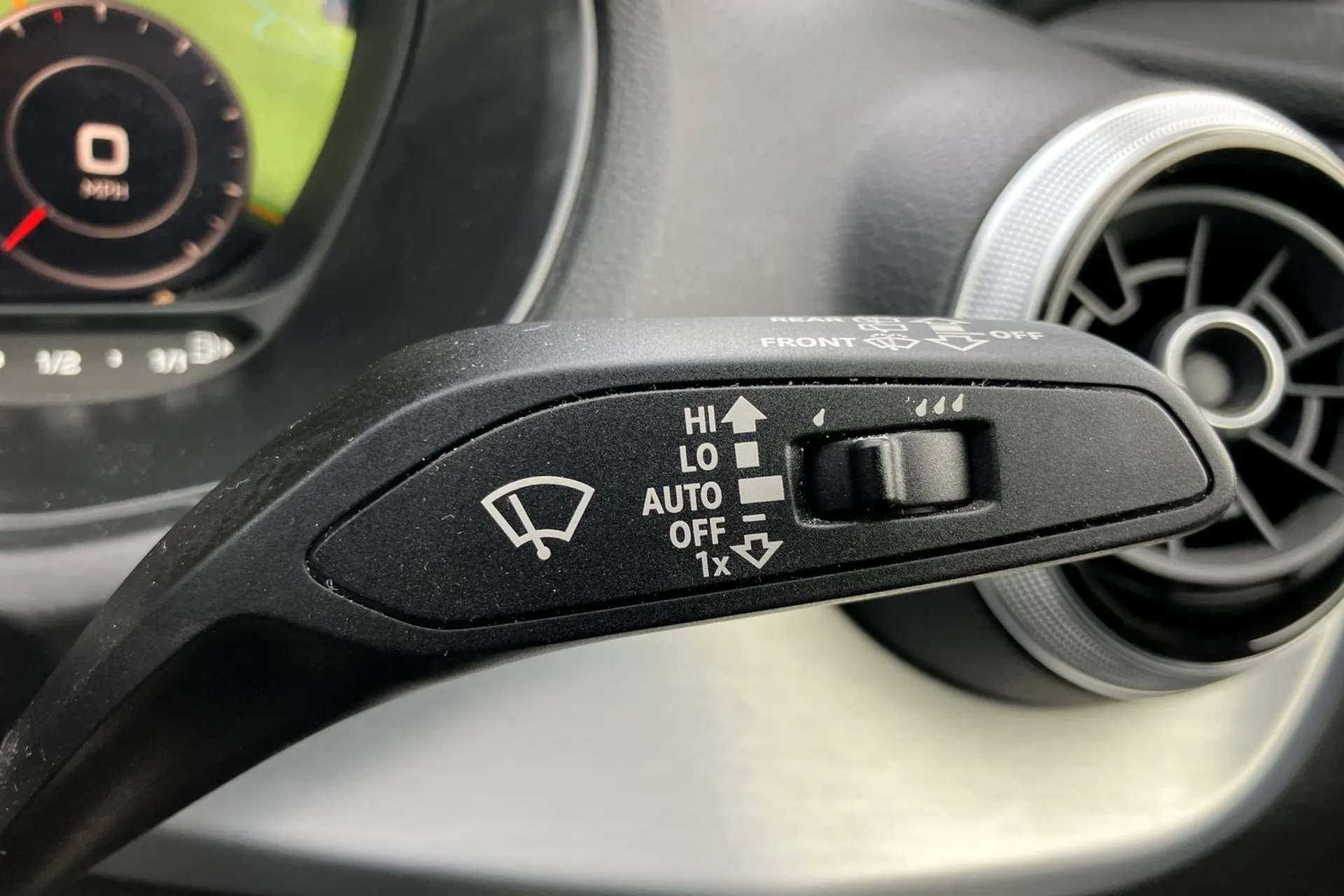 2023 AUDI Q2 2023 AUDI Q2