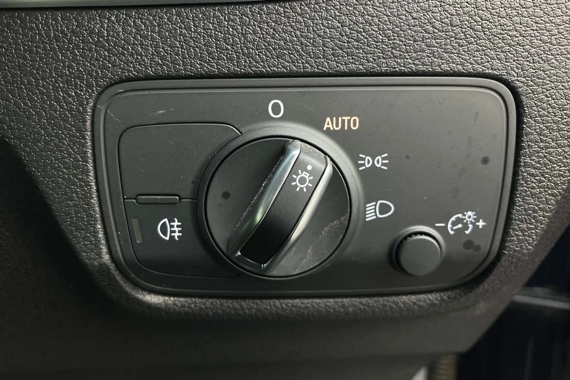 2023 AUDI Q2 2023 AUDI Q2