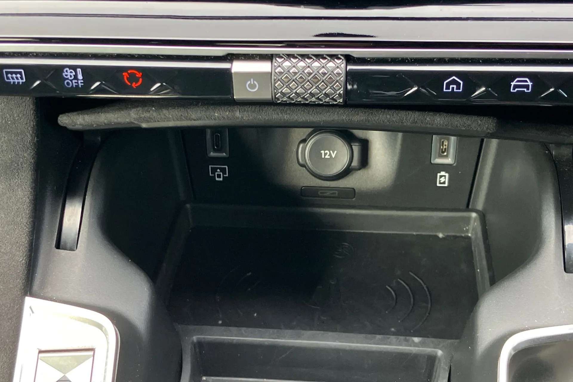 2024 DS DS 7 CROSSBACK 2024 DS DS 7 CROSSBACK