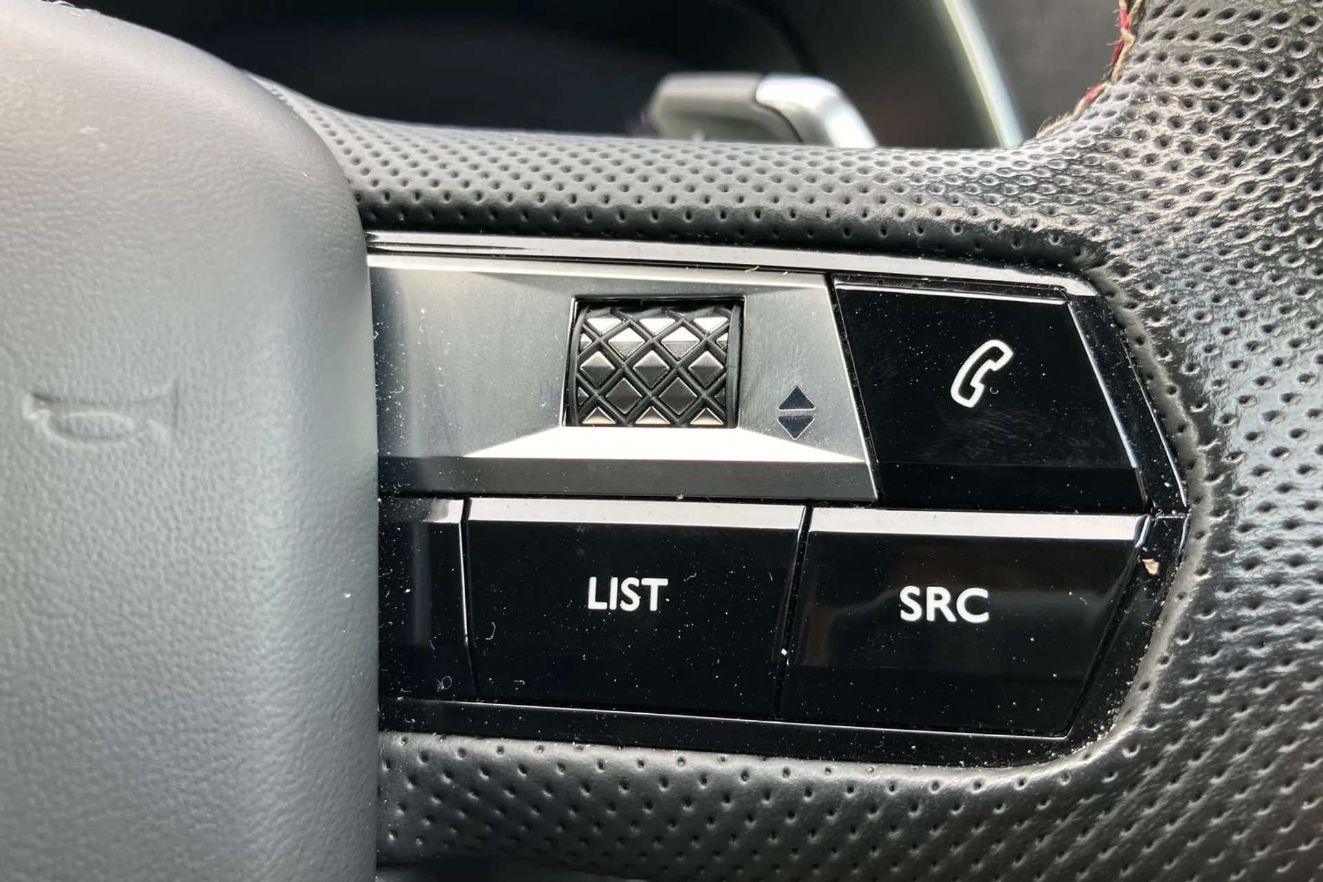 2024 DS DS 7 CROSSBACK 2024 DS DS 7 CROSSBACK