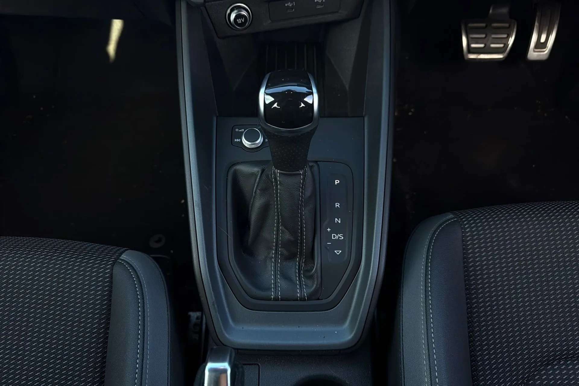 2021 AUDI A1 2021 AUDI A1