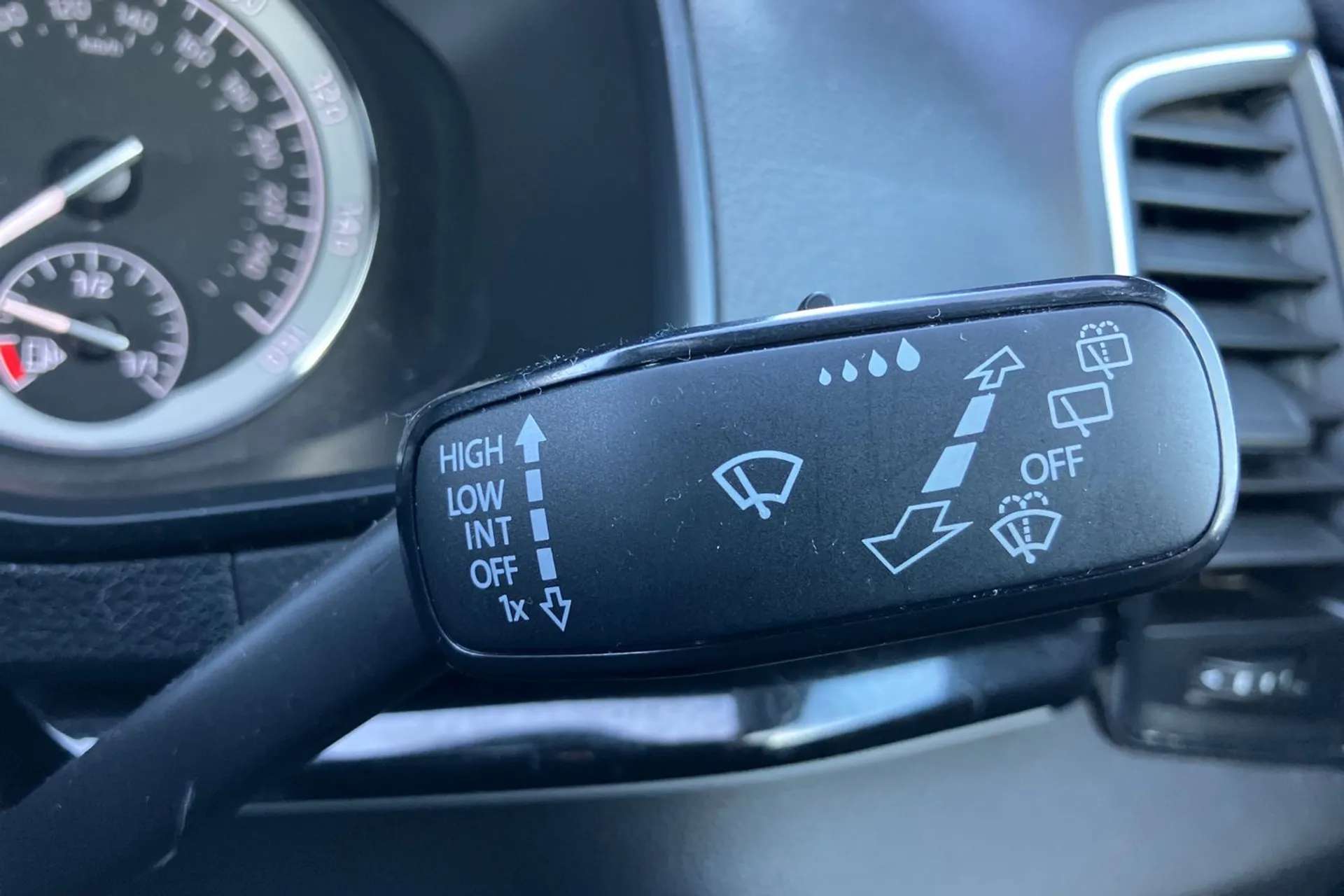 2020 SKODA KAROQ 2020 SKODA KAROQ