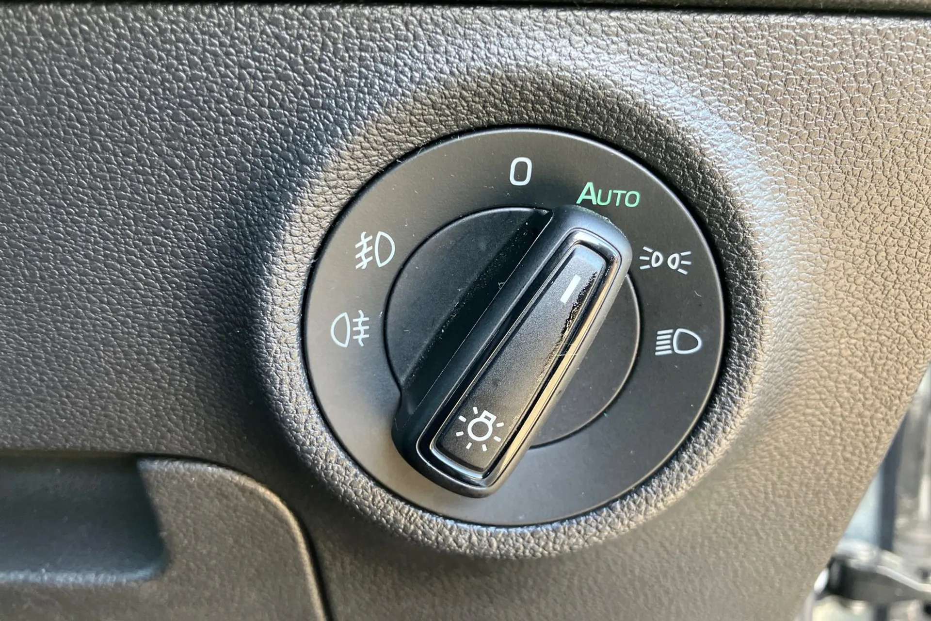 2020 SKODA KAROQ 2020 SKODA KAROQ