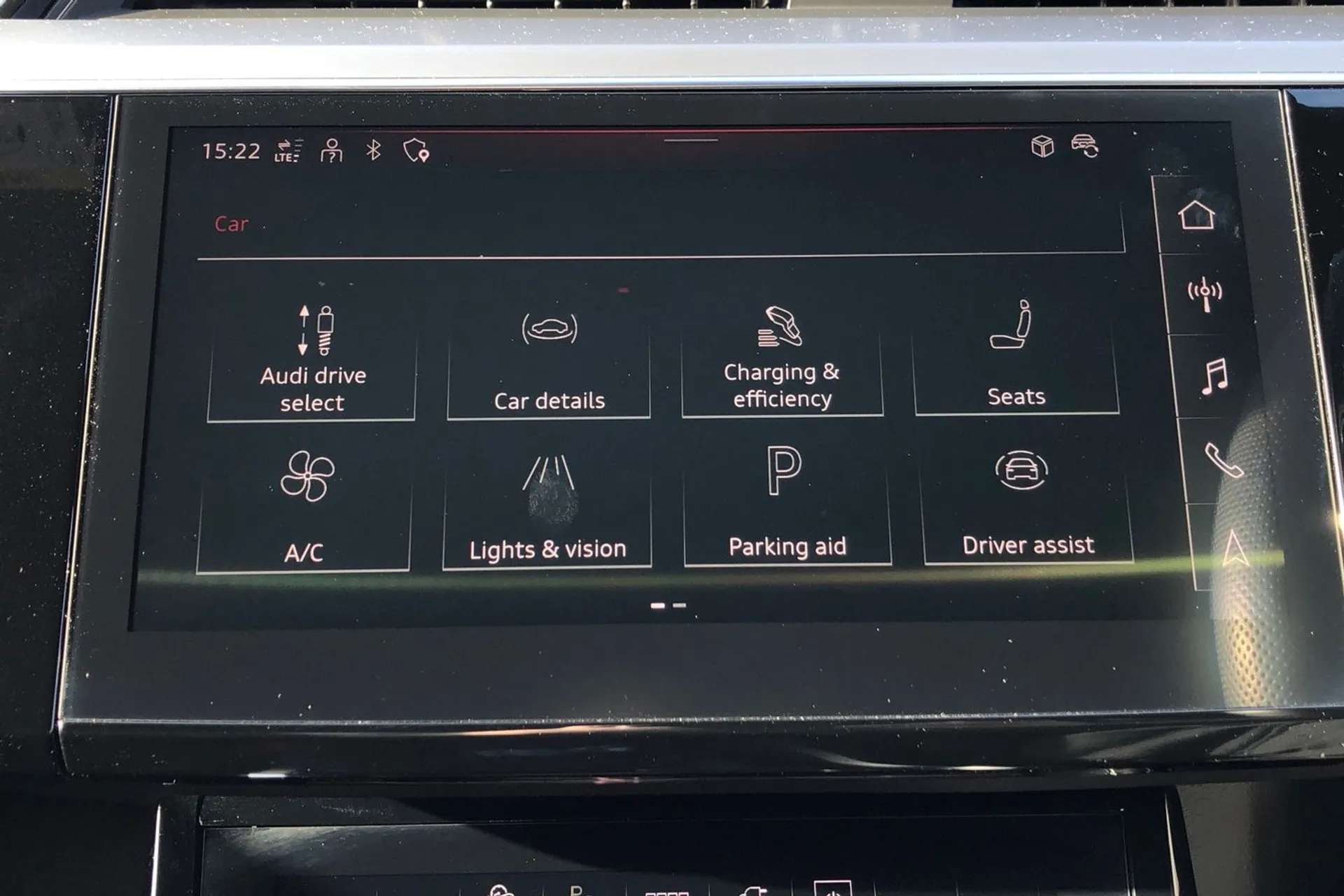 2022 AUDI E-TRON 2022 AUDI E-TRON