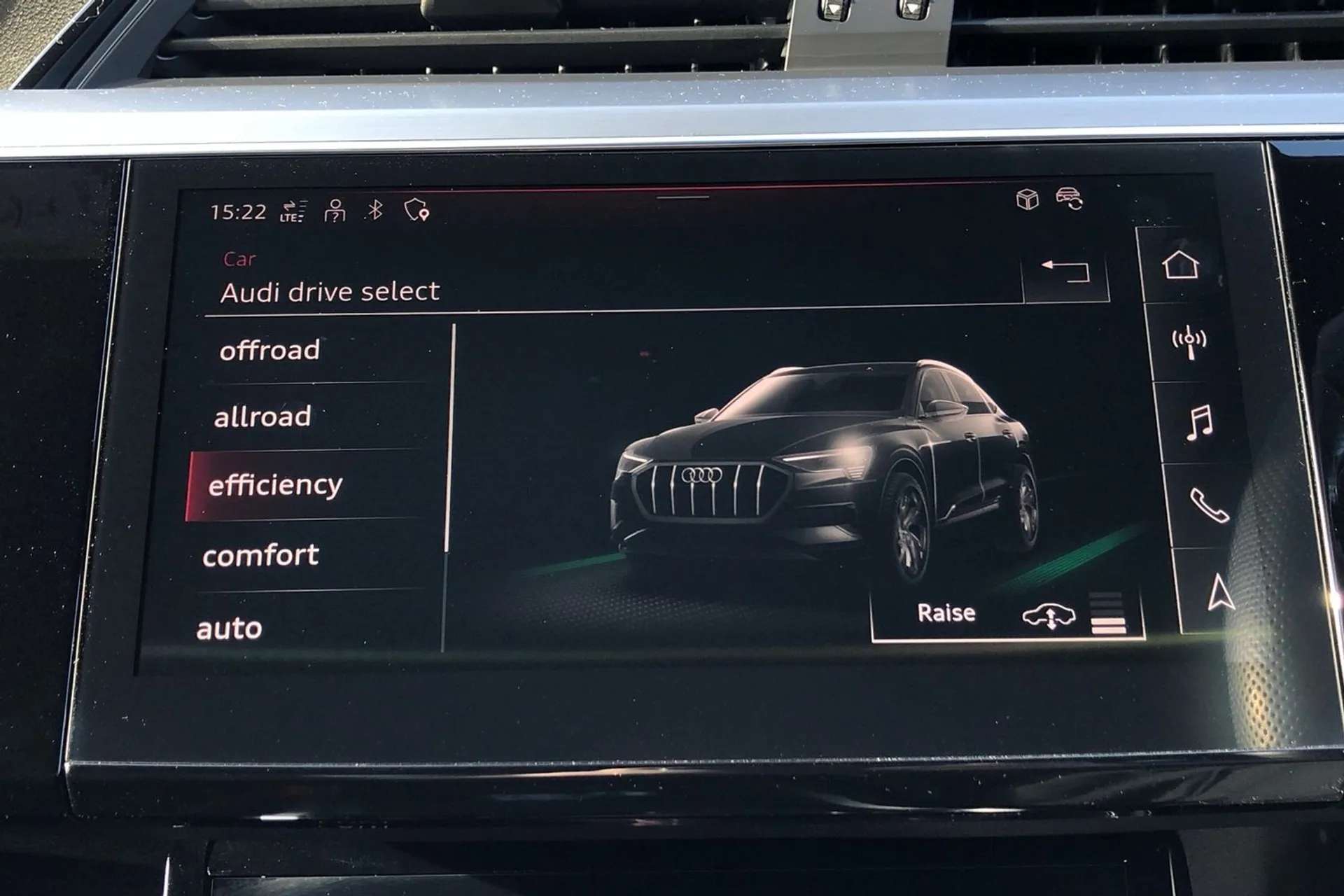 2022 AUDI E-TRON 2022 AUDI E-TRON